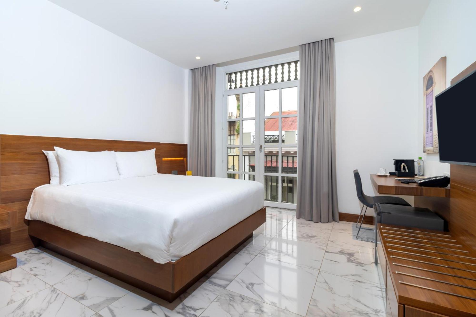 Standard King Room