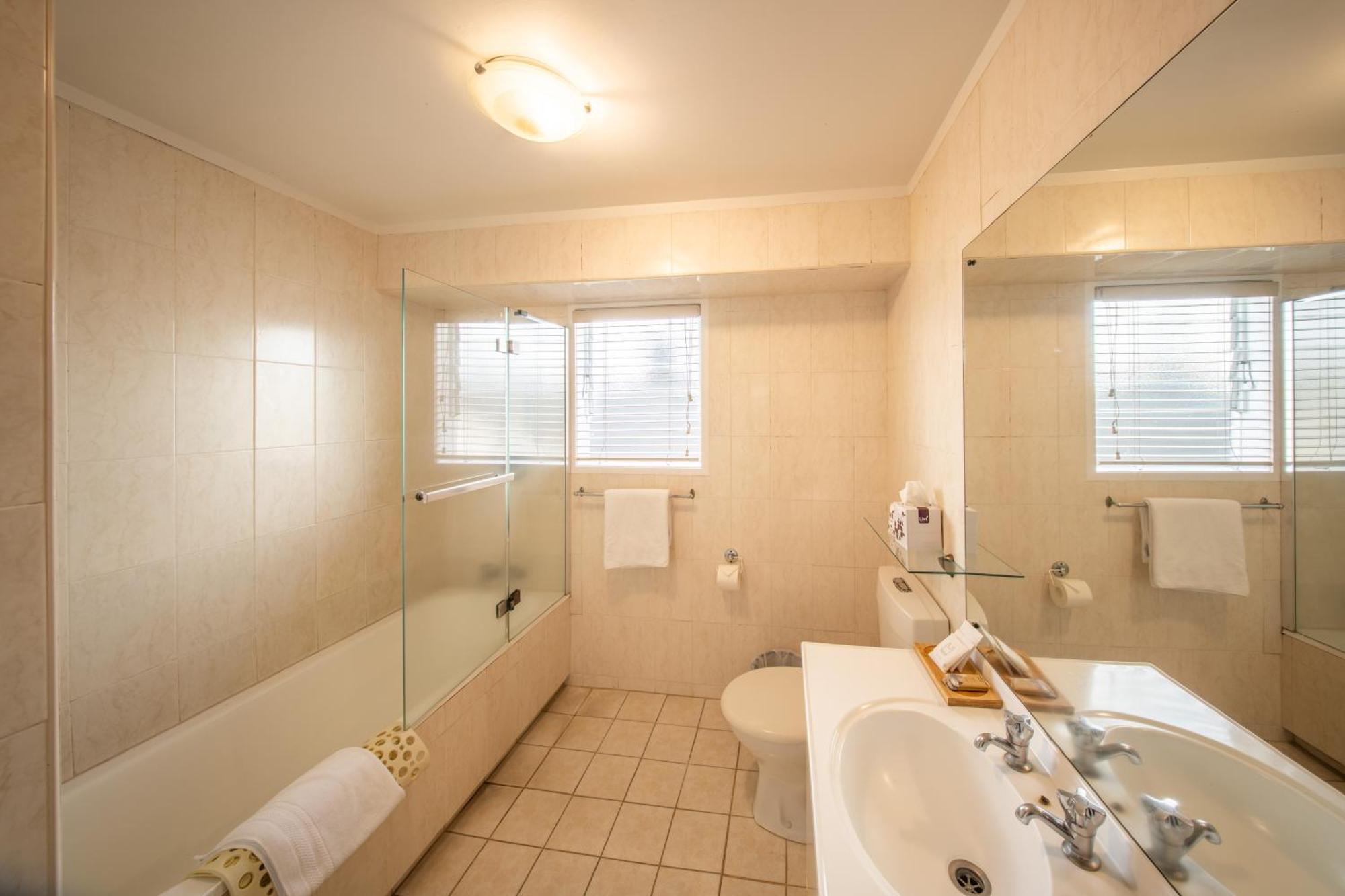 One-Bedroom Suite,1690938232:JPEG