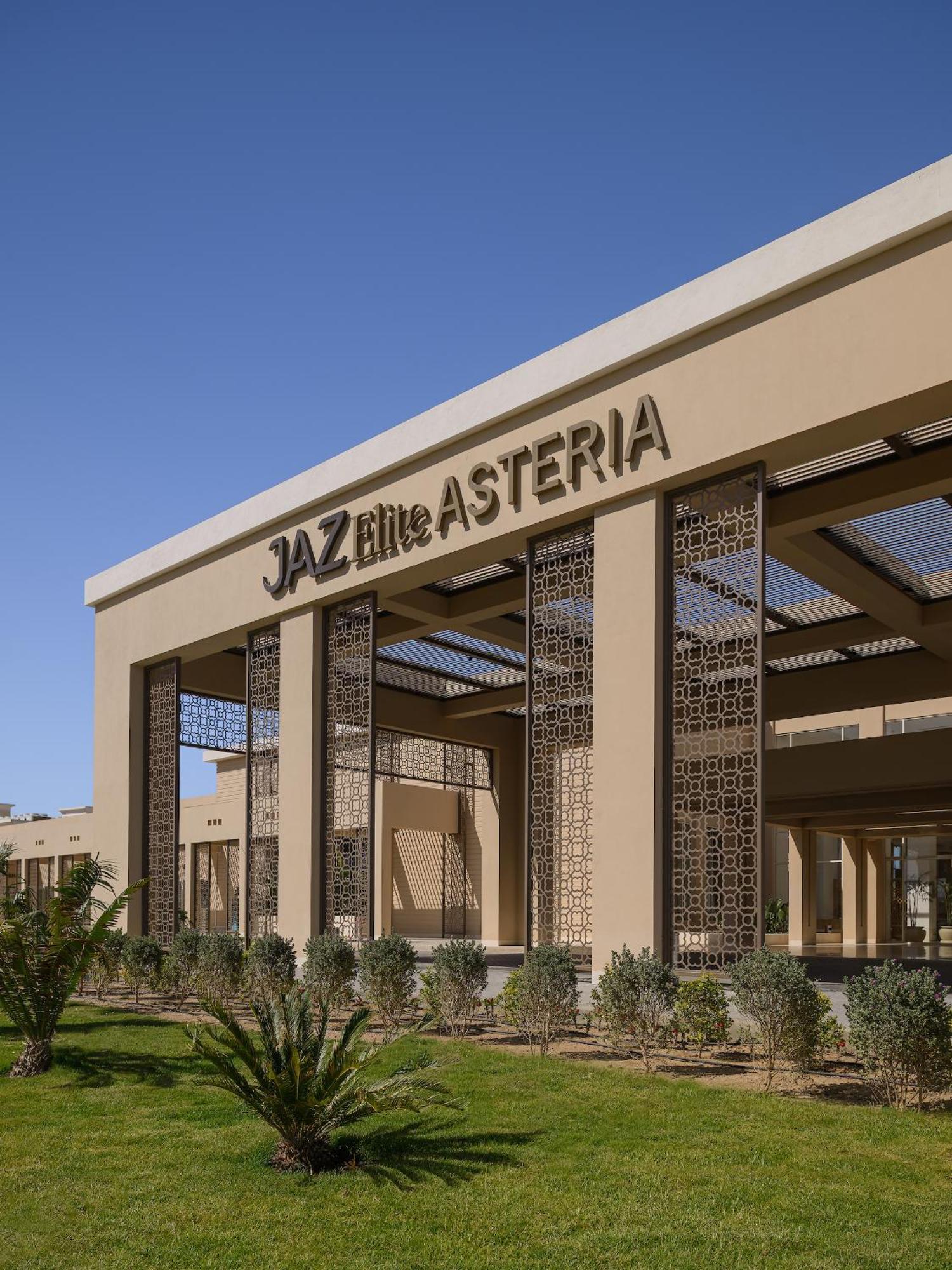 Deluxe Family , Queen or Twin Bed, Garden View,1692198321:JPEG