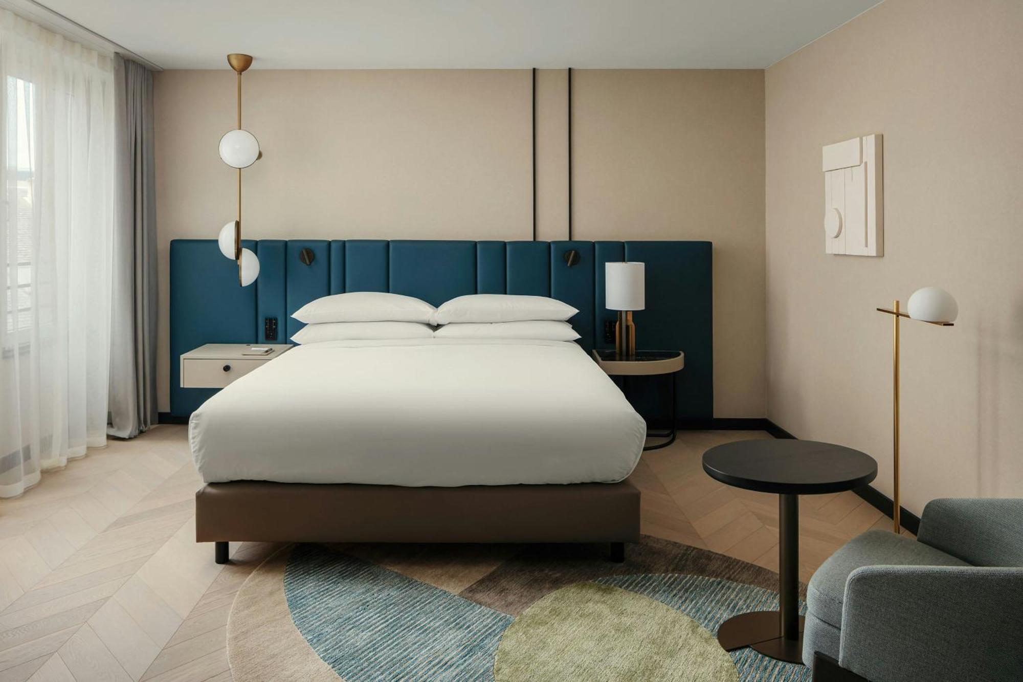 Deluxe King Room