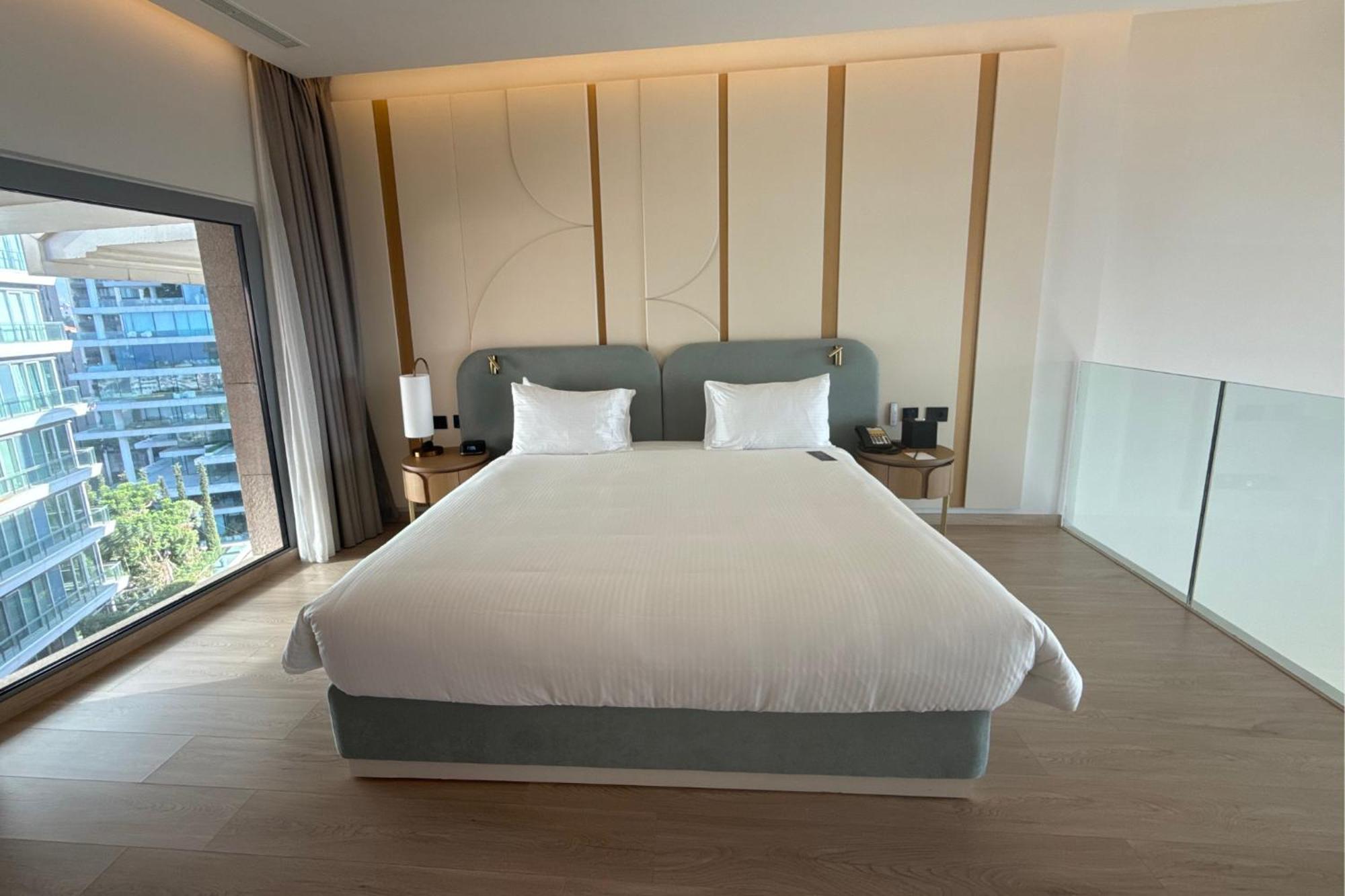 One-Bedroom Duplex Suite with Sea View