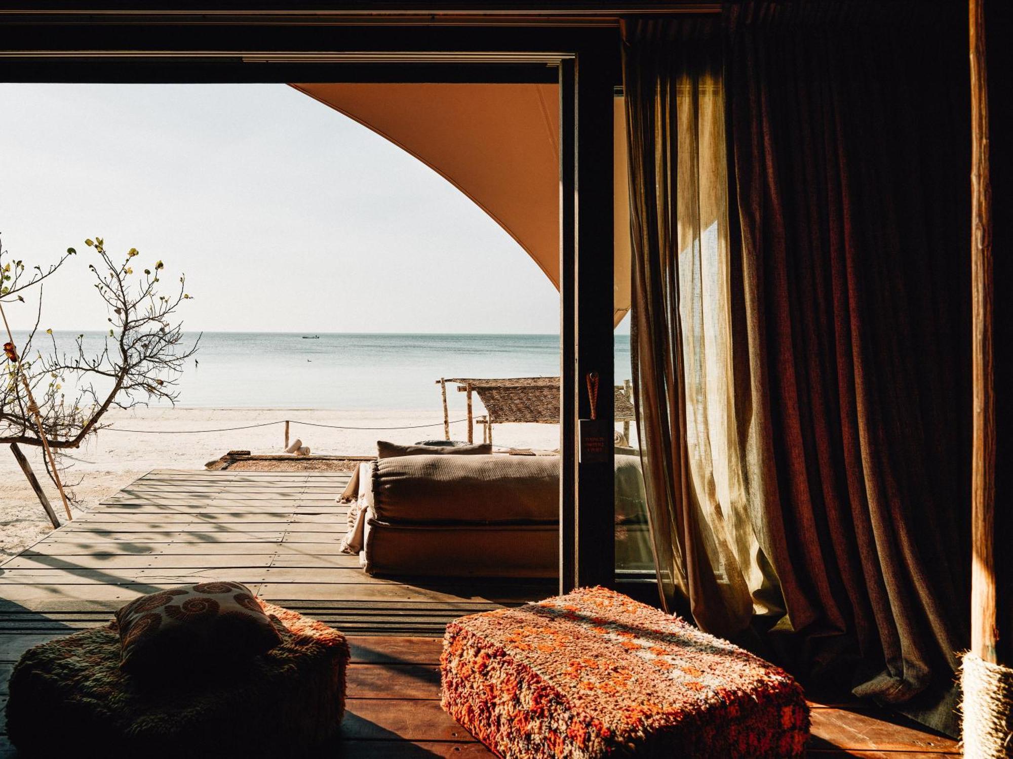 Deluxe Bungalow with Sea View