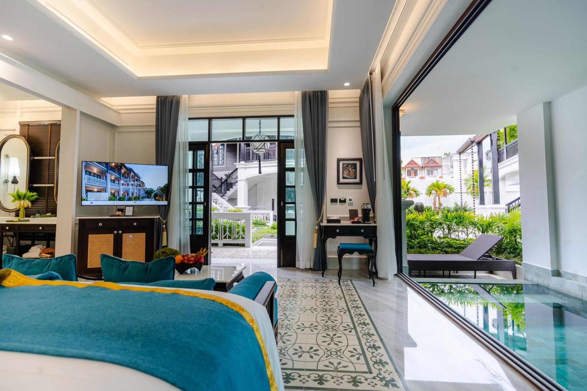 Suite with Private Pool
