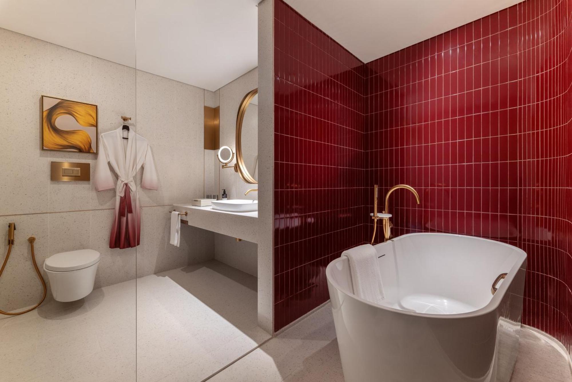 Premium King Room with Bathtub - High Floor