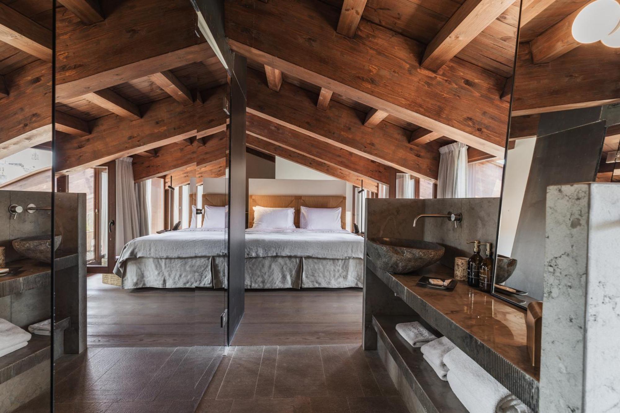 Suite with City View