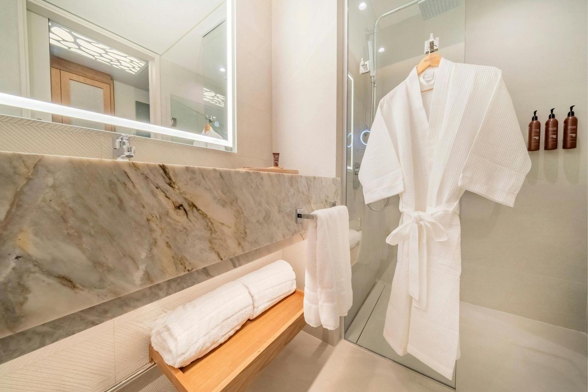 Deluxe Room with Two Double Beds