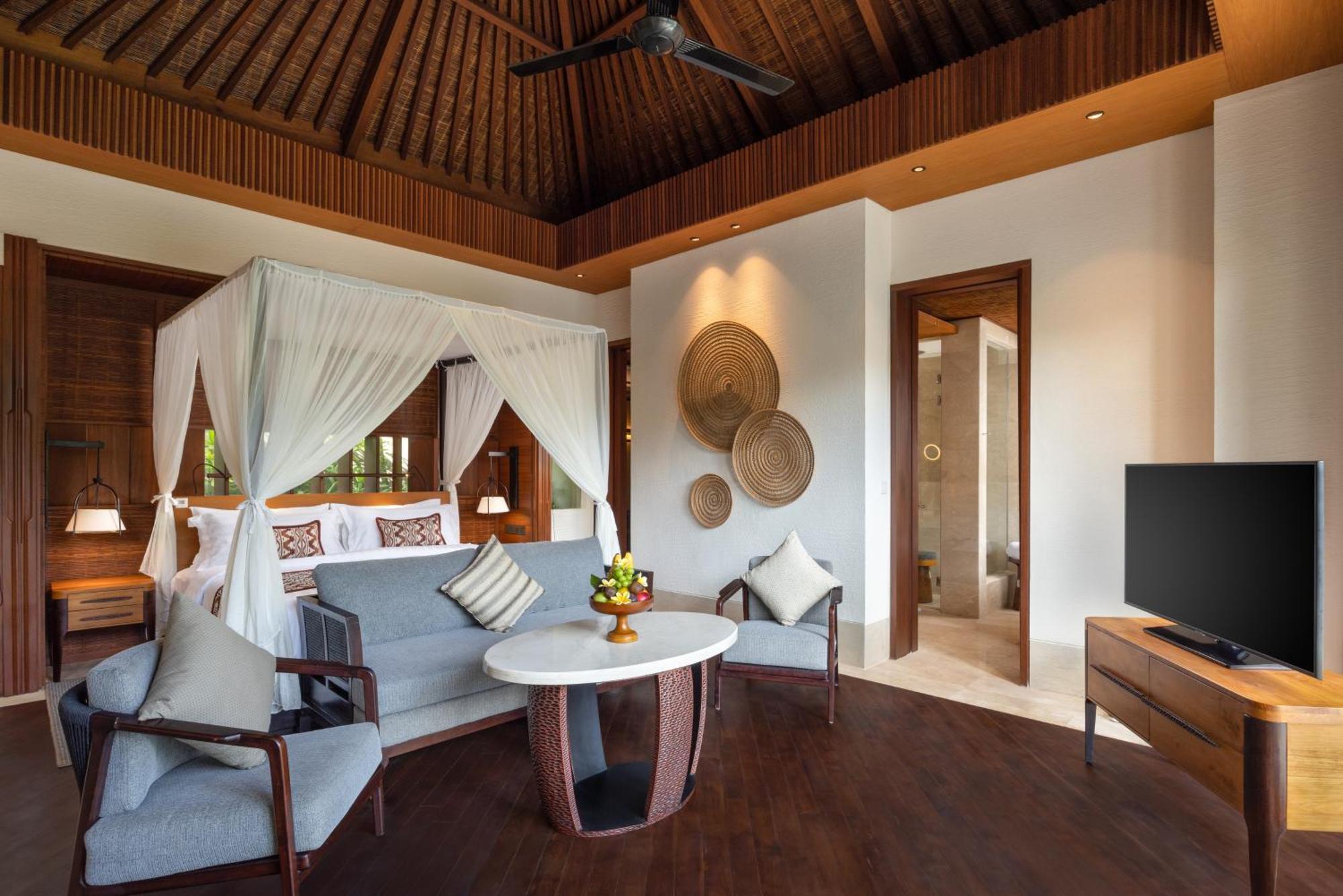 Spacious Two-Bedroom Villa with Private Pool, Bathtub, Jungle View and Free Welcome Fruit