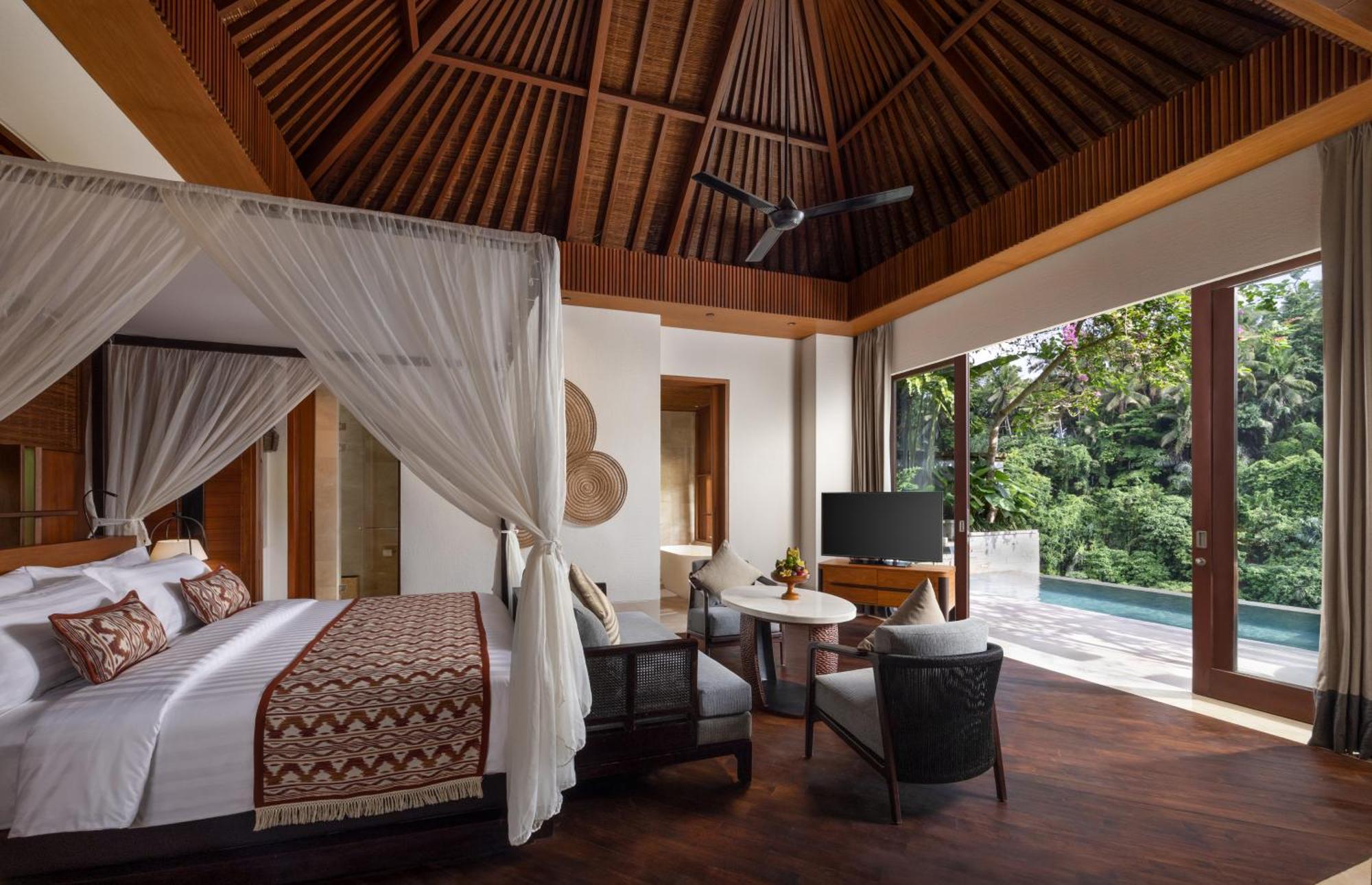 Spacious One-Bedroom Villa with Private Pool, Bathtub, Jungle View and Free Welcome Fruit