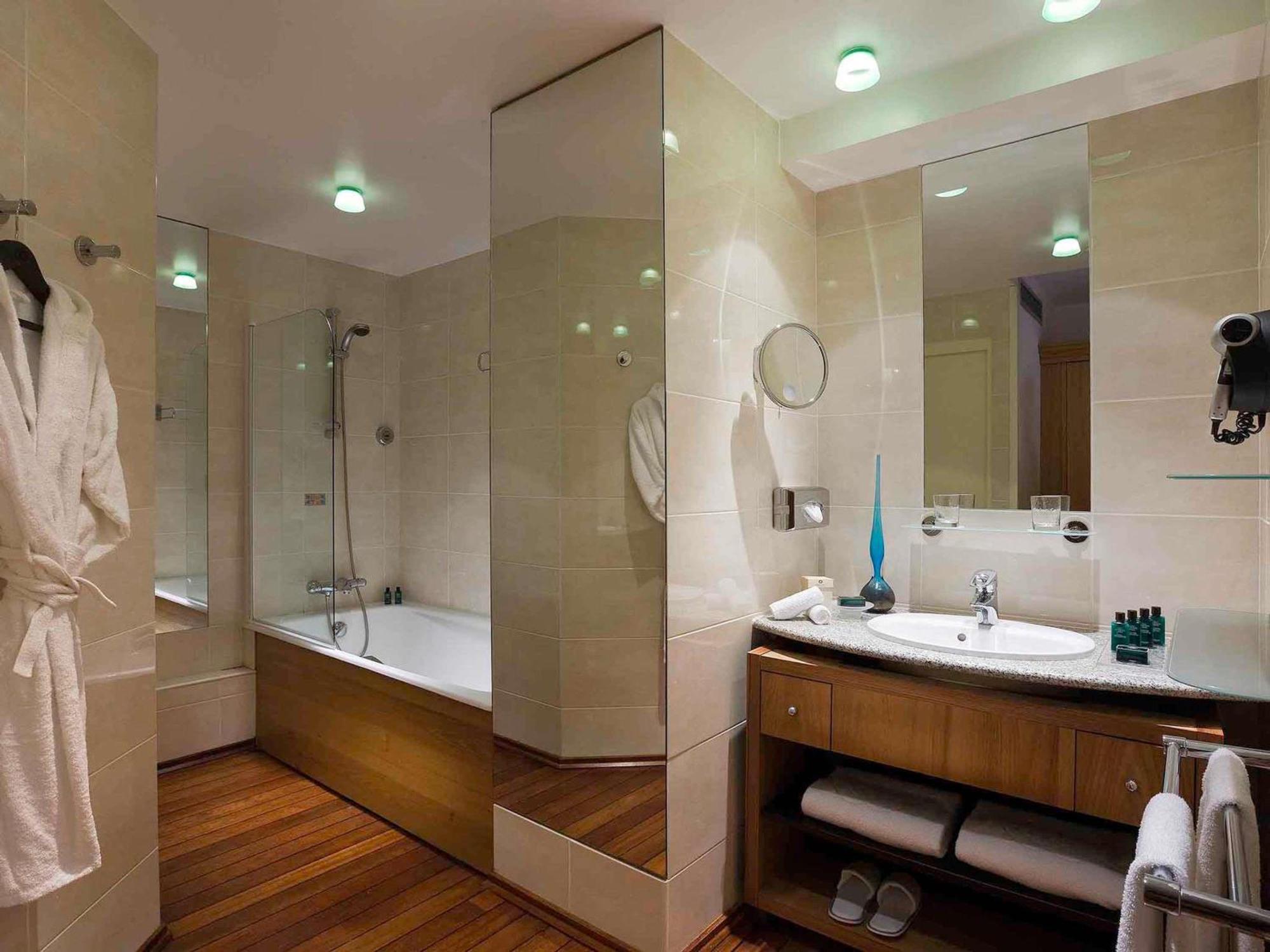 Prestige King Suite
