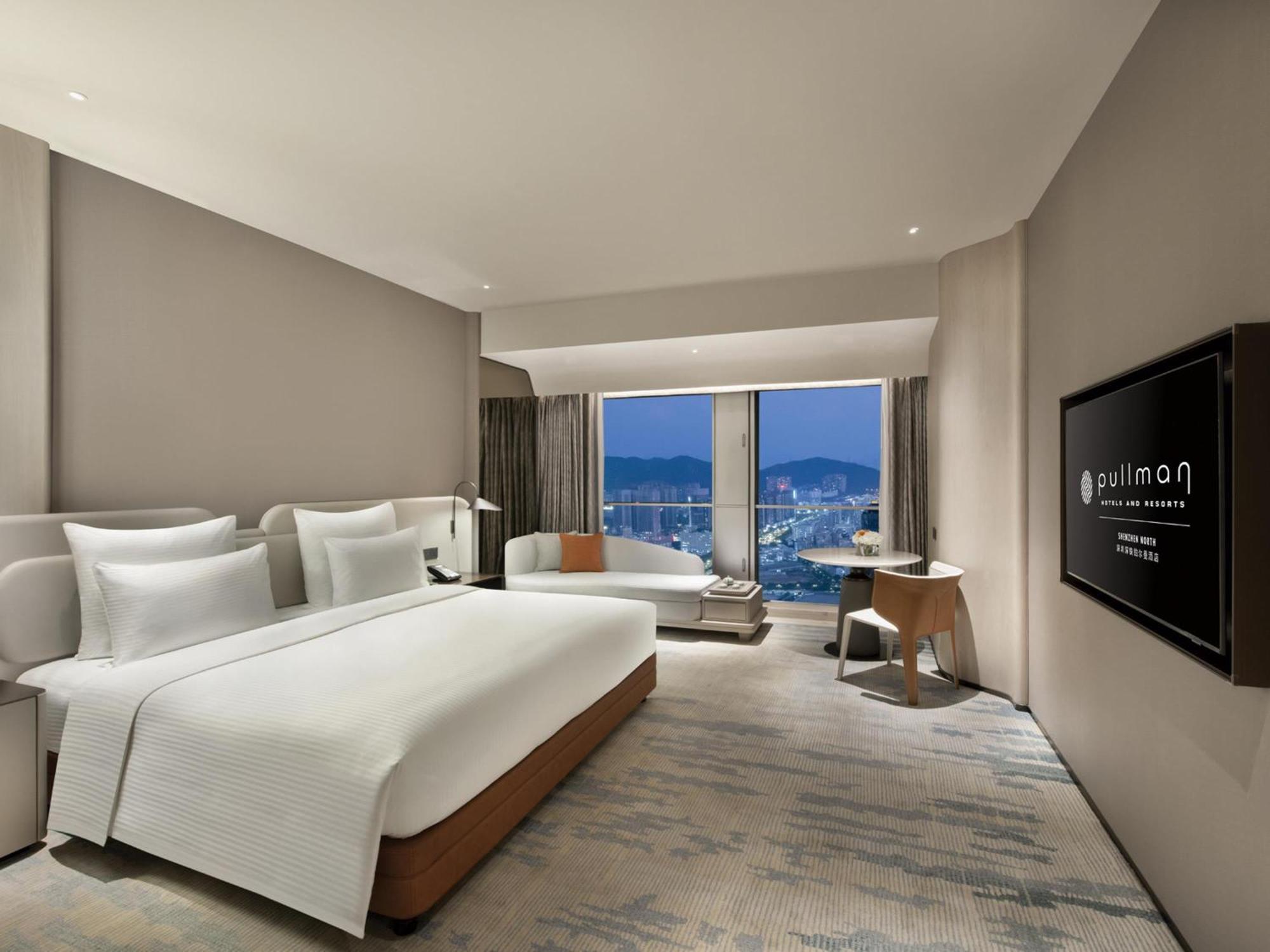 Deluxe King Room