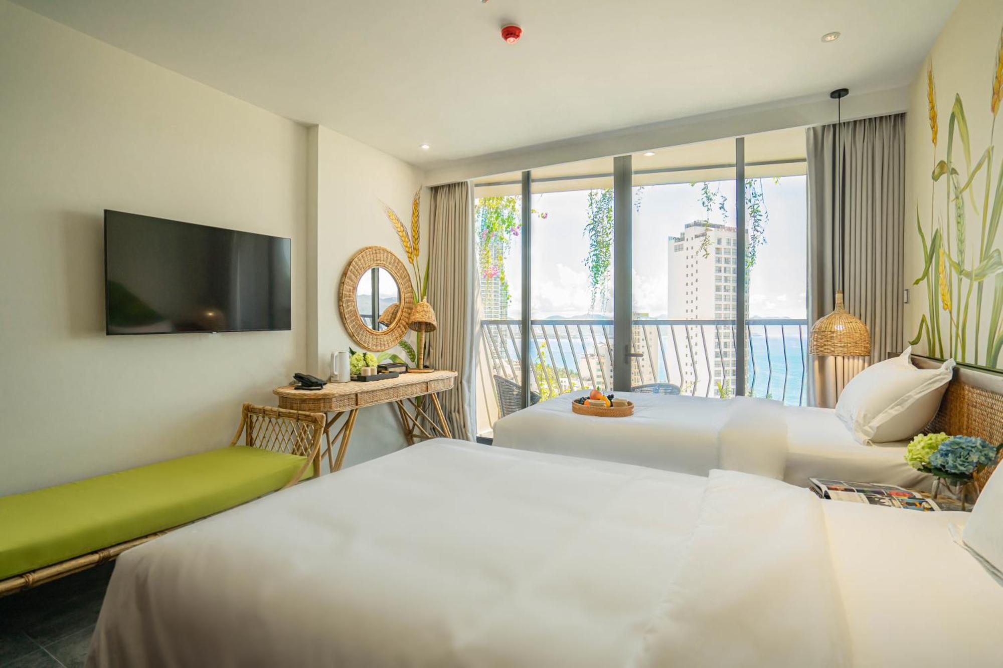 Deluxe Double or Twin Room with Sea View