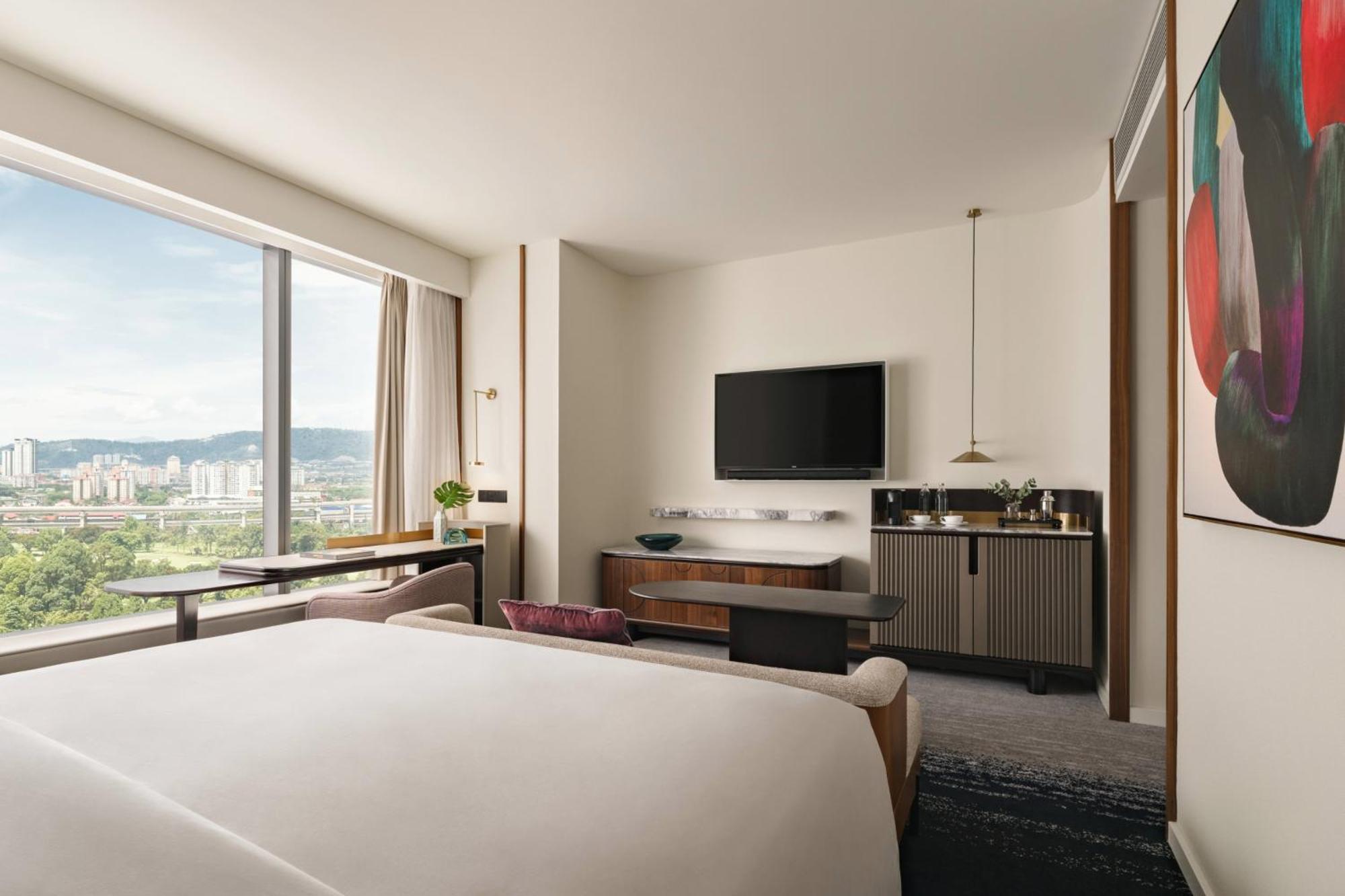 Studio Corner King Suite with Bathtub - High Floor
