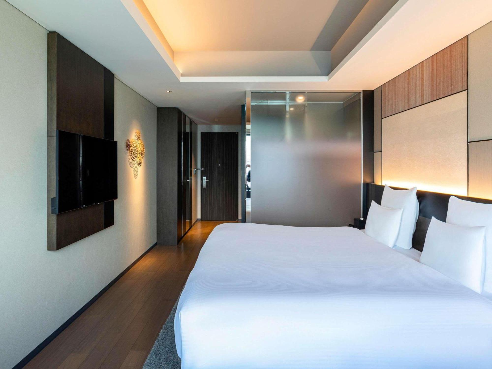 Deluxe Executive King Room with Lounge Access