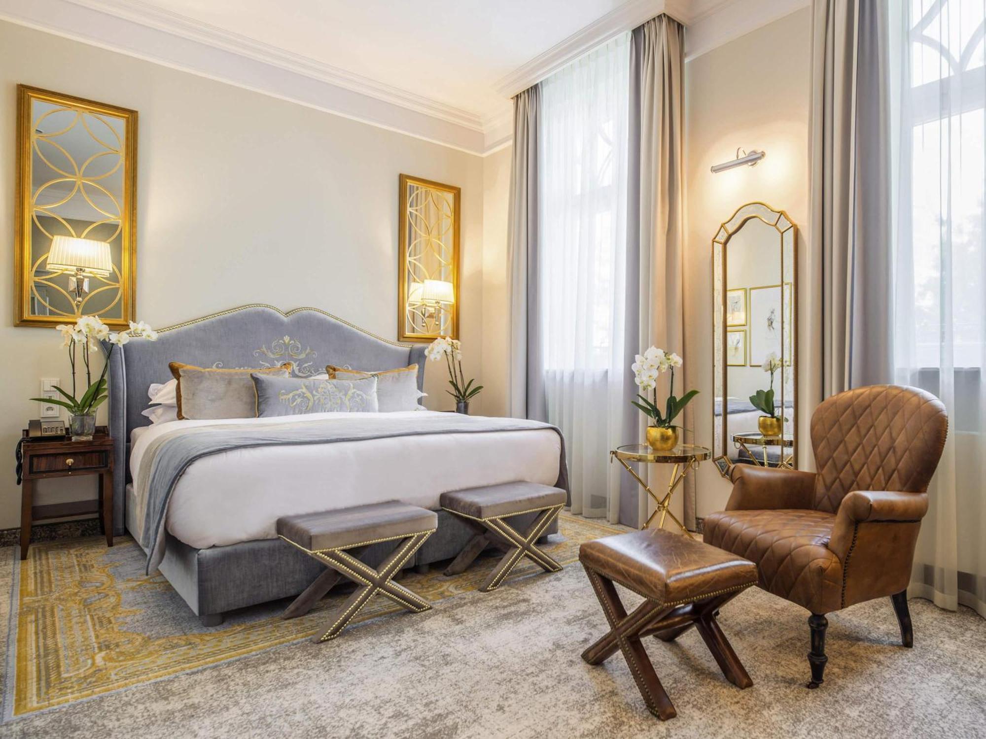 Deluxe King Room,1766000960:JPEG