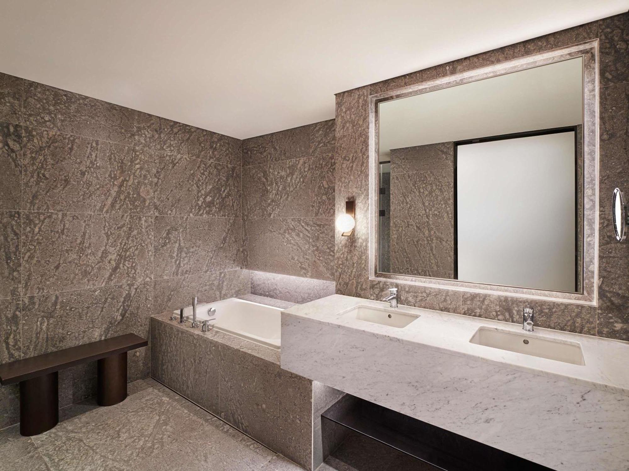 Premier River Suite with 1 King Bed, River View,1714189271:JPEG