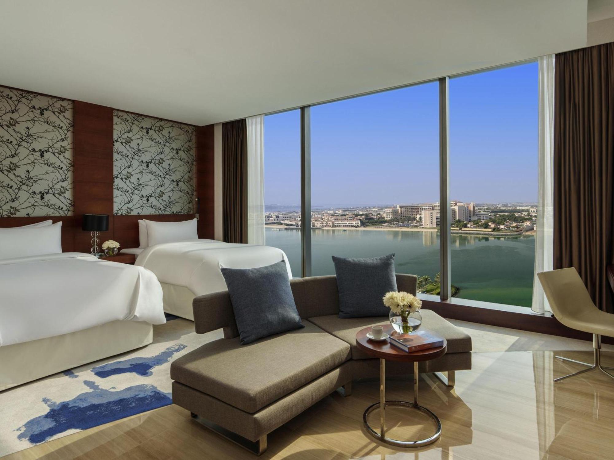 Queen Room with Two Queen Beds and View - Non-Smoking