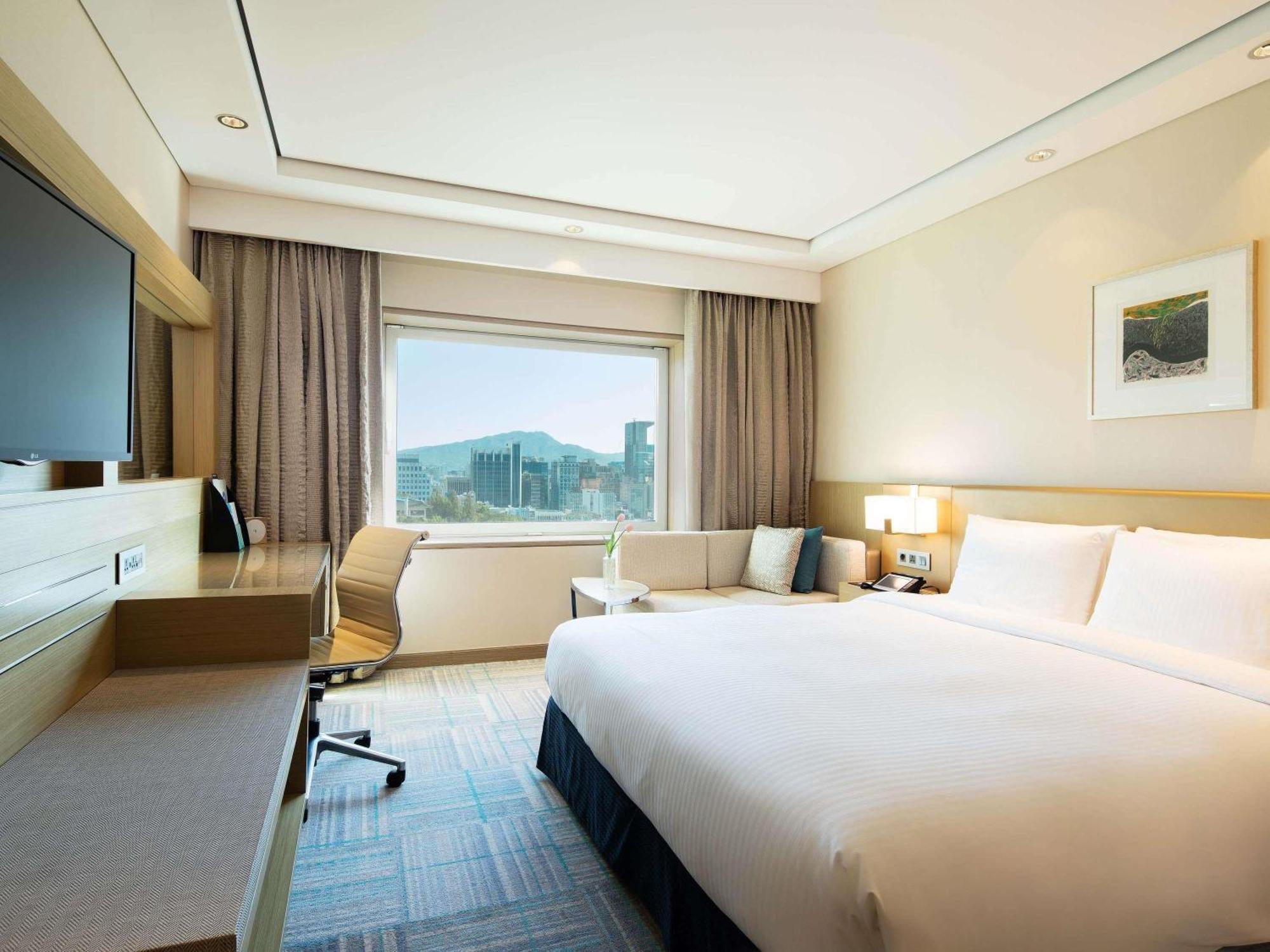 Executive Queen Room,1717033296:JPEG