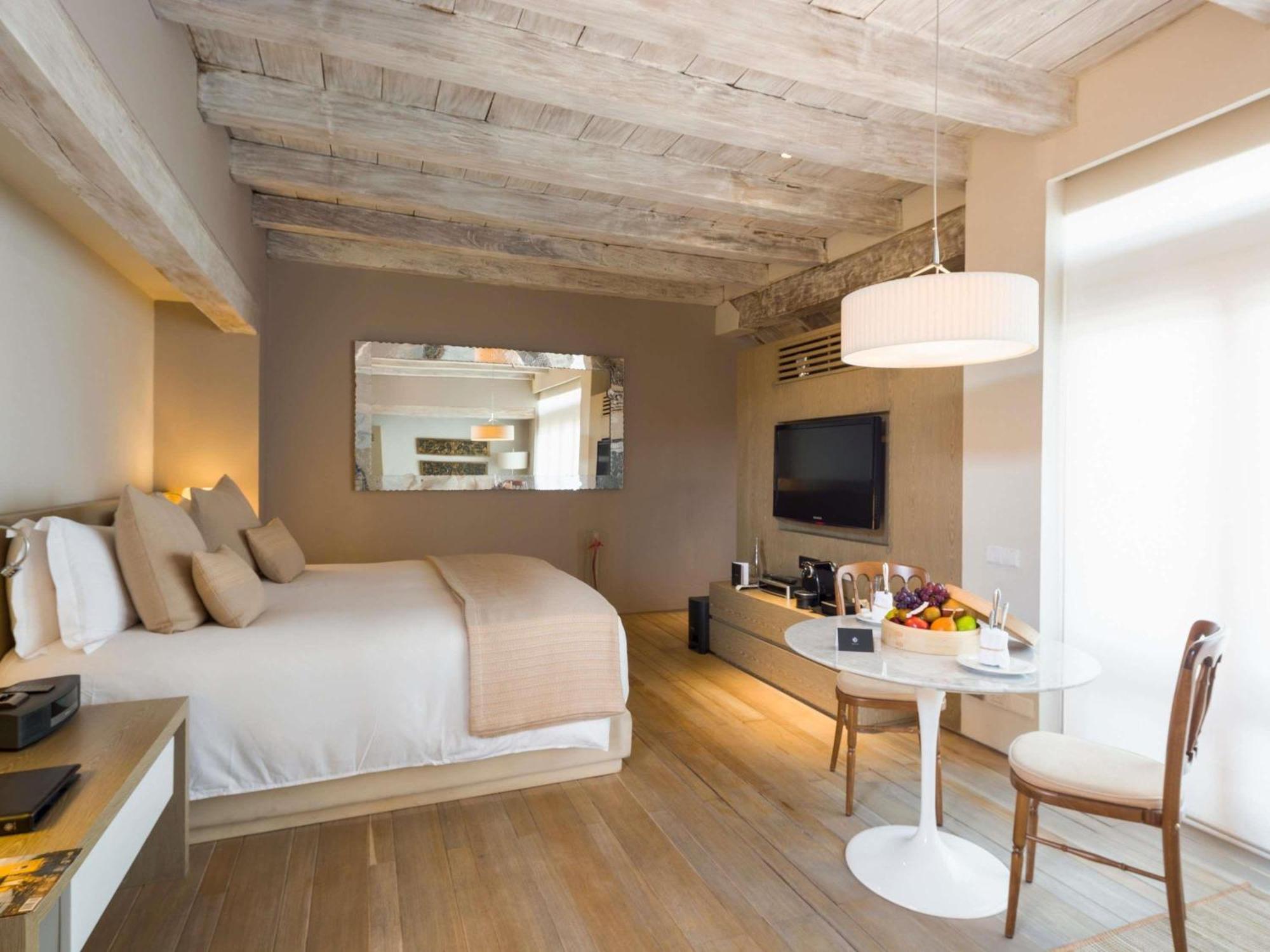 Colonial Suite,1717040715:JPEG