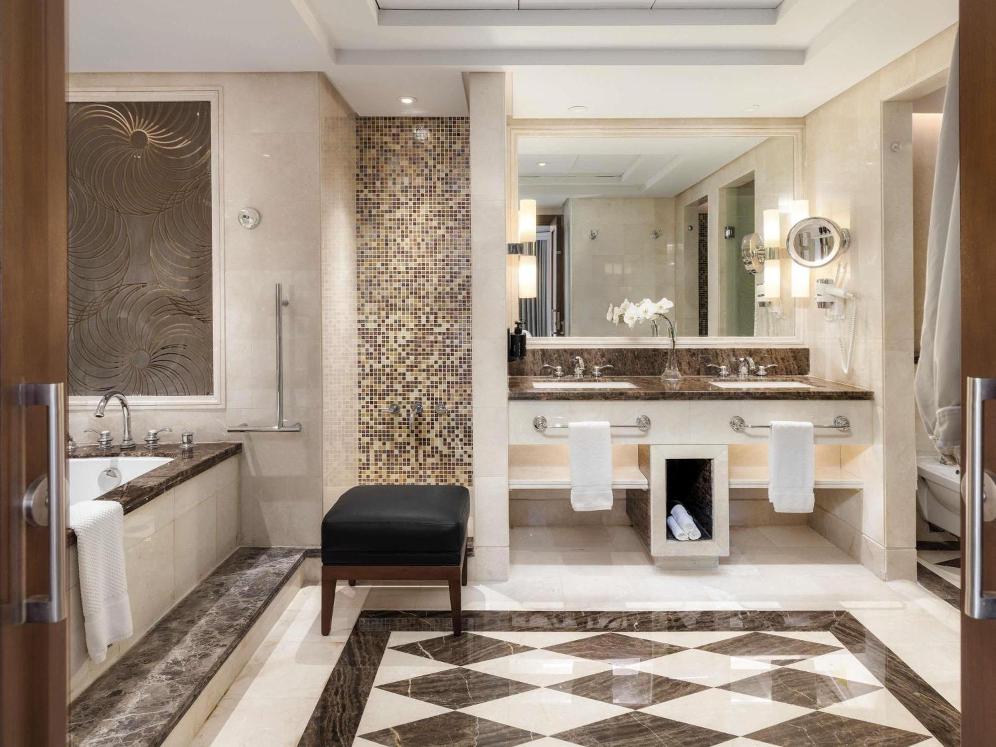 Royal Two-Bedroom Suite with Partial Kaaba View