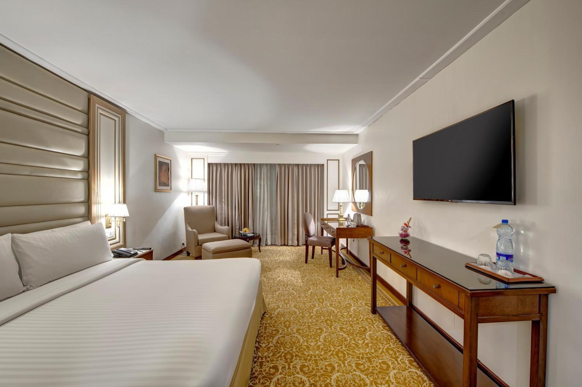 Pearl King Room,1717065934:JPEG