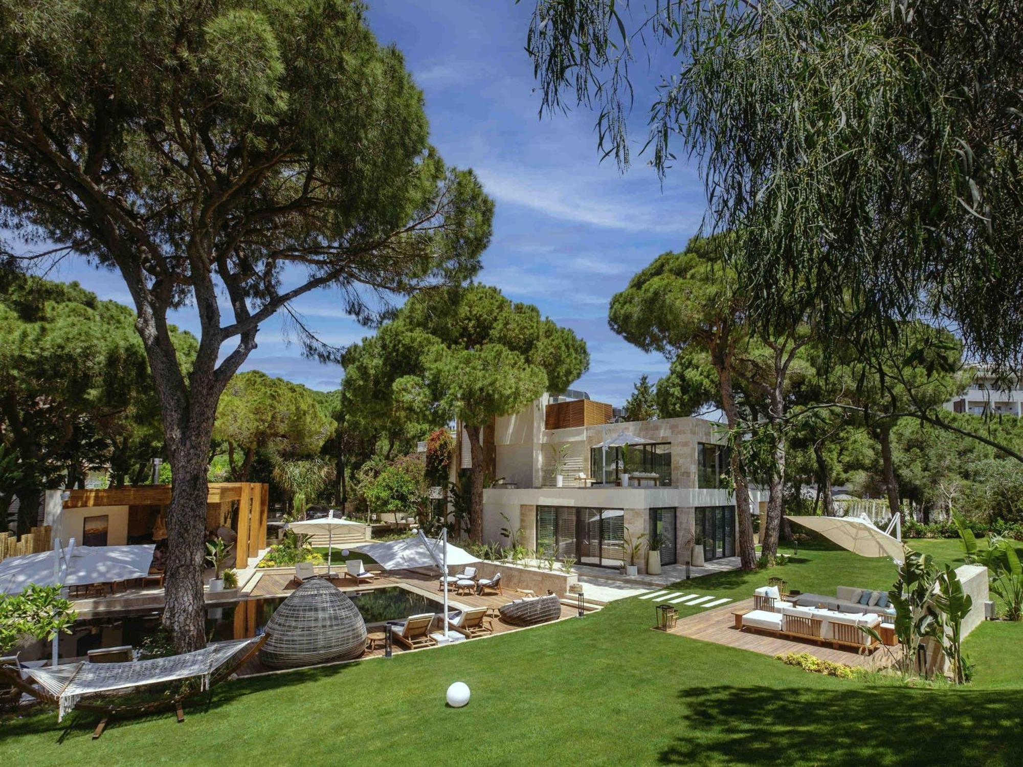Helen Residence