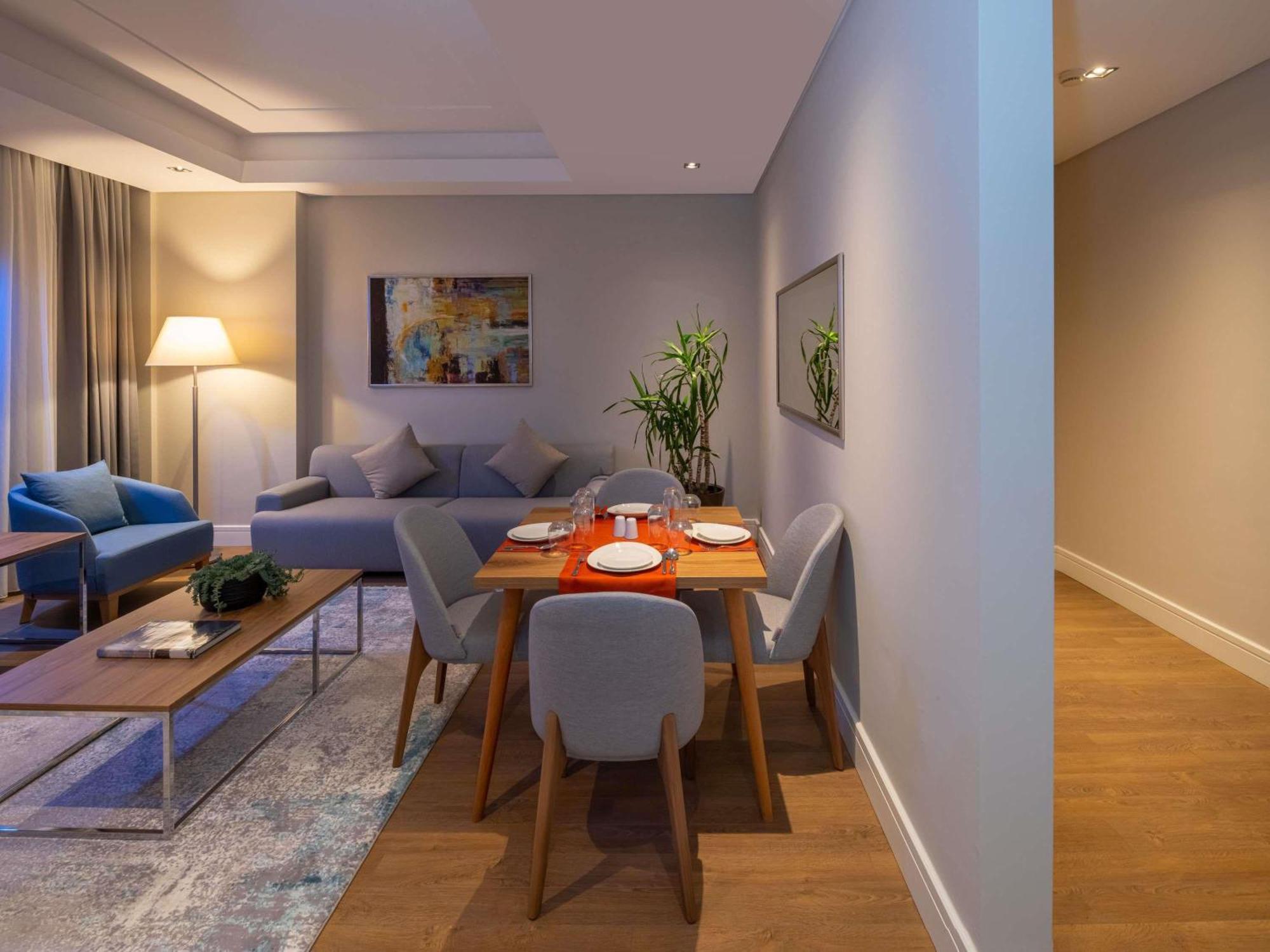 Deluxe Two Bedroom Apartment,1718506584:JPEG