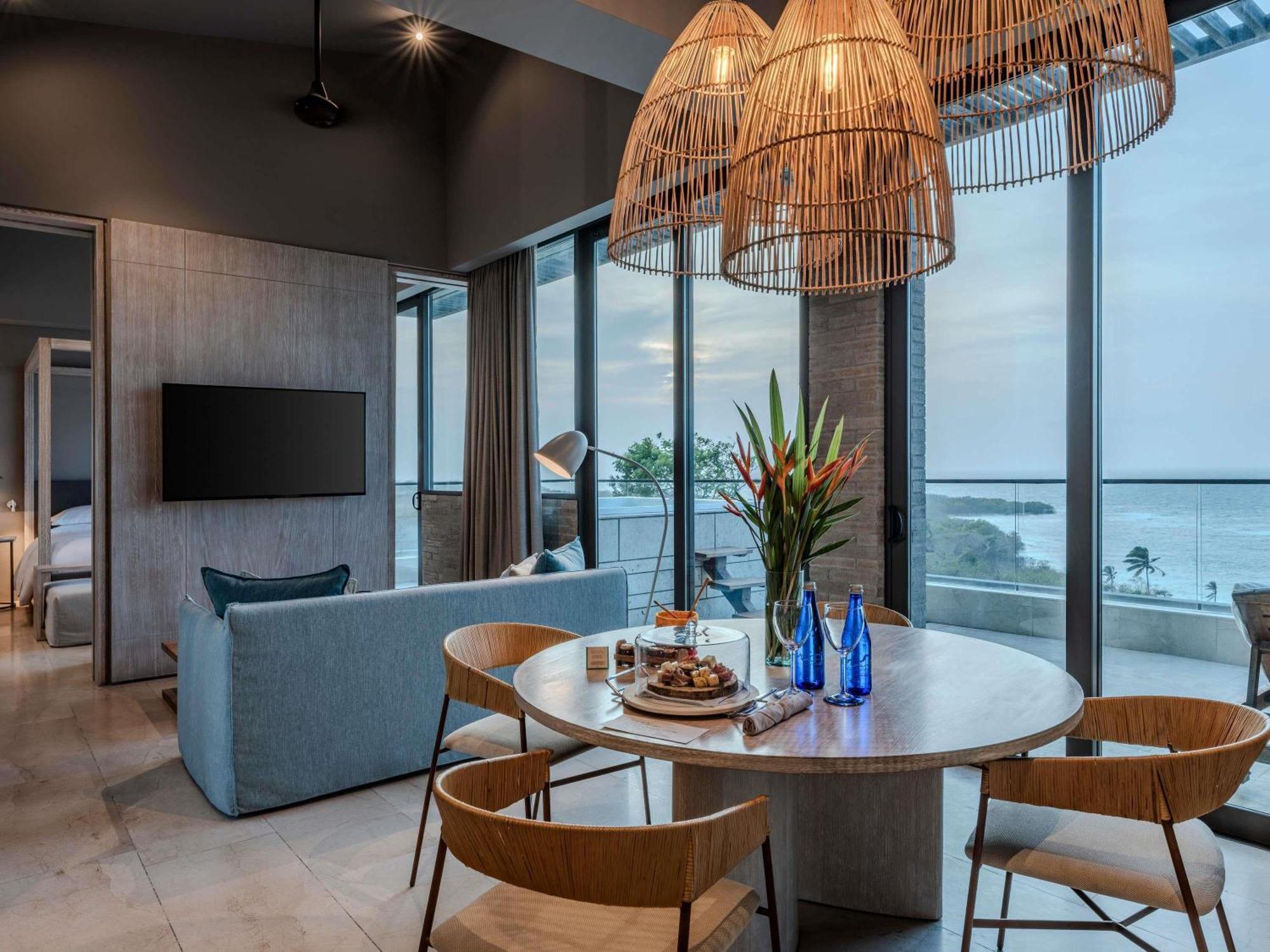 Two-Bedroom Caribbean Family Penthouse Two King Beds Ocean View,1718516643:JPEG