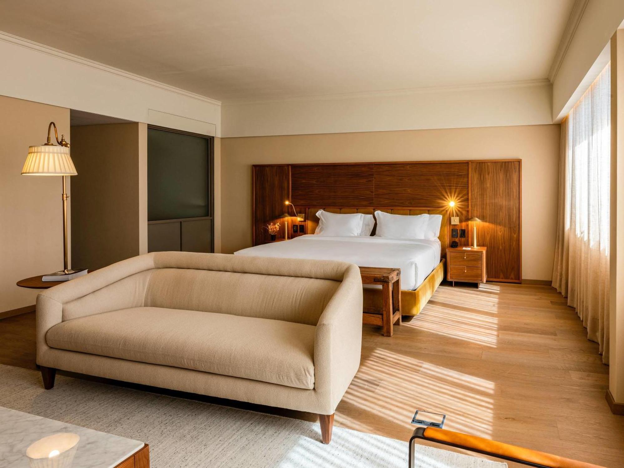 Junior Suite with One King Bed