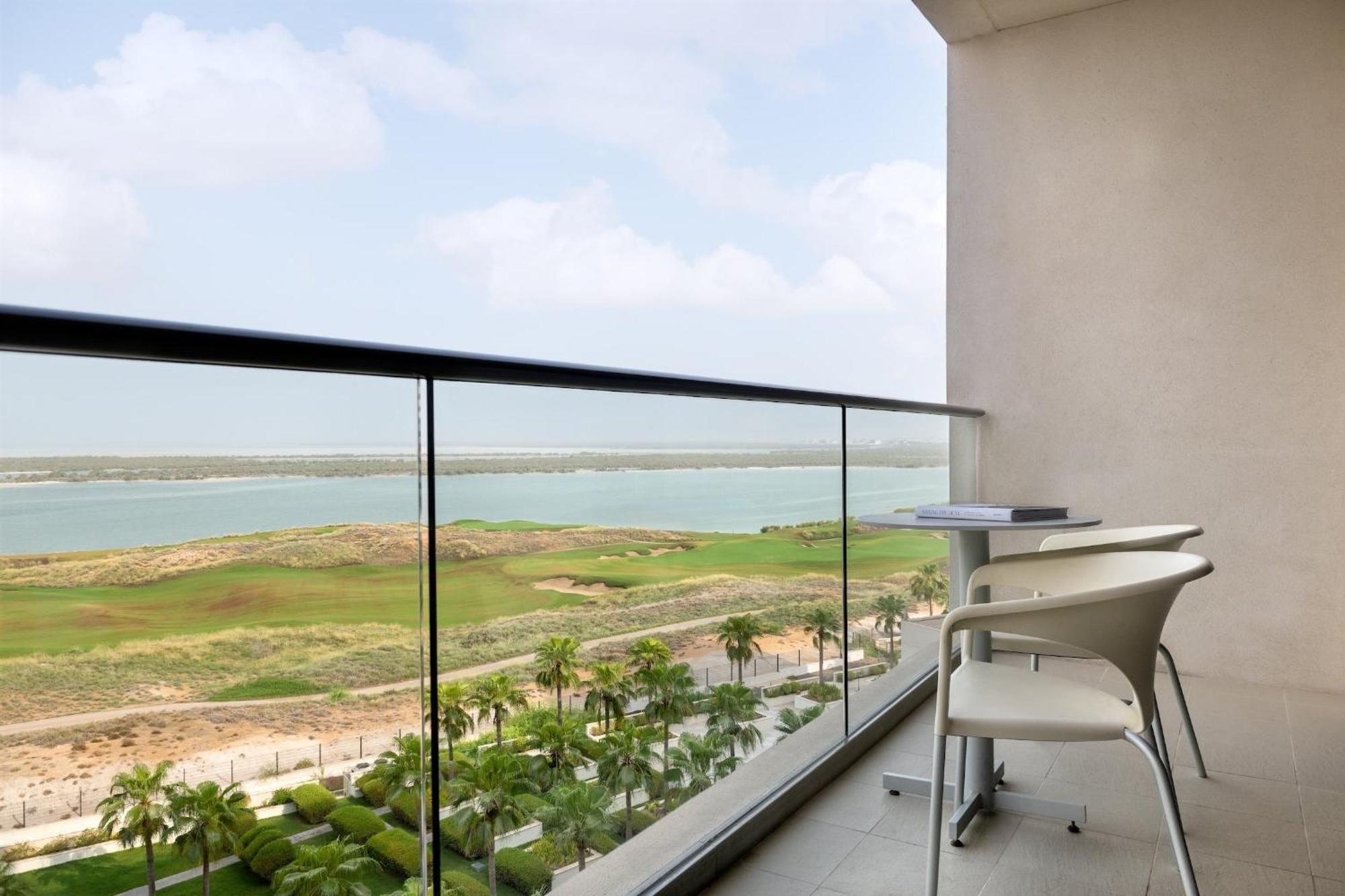 Deluxe King Room Sea View Balcony Theme Park Access,1722912855:JPEG