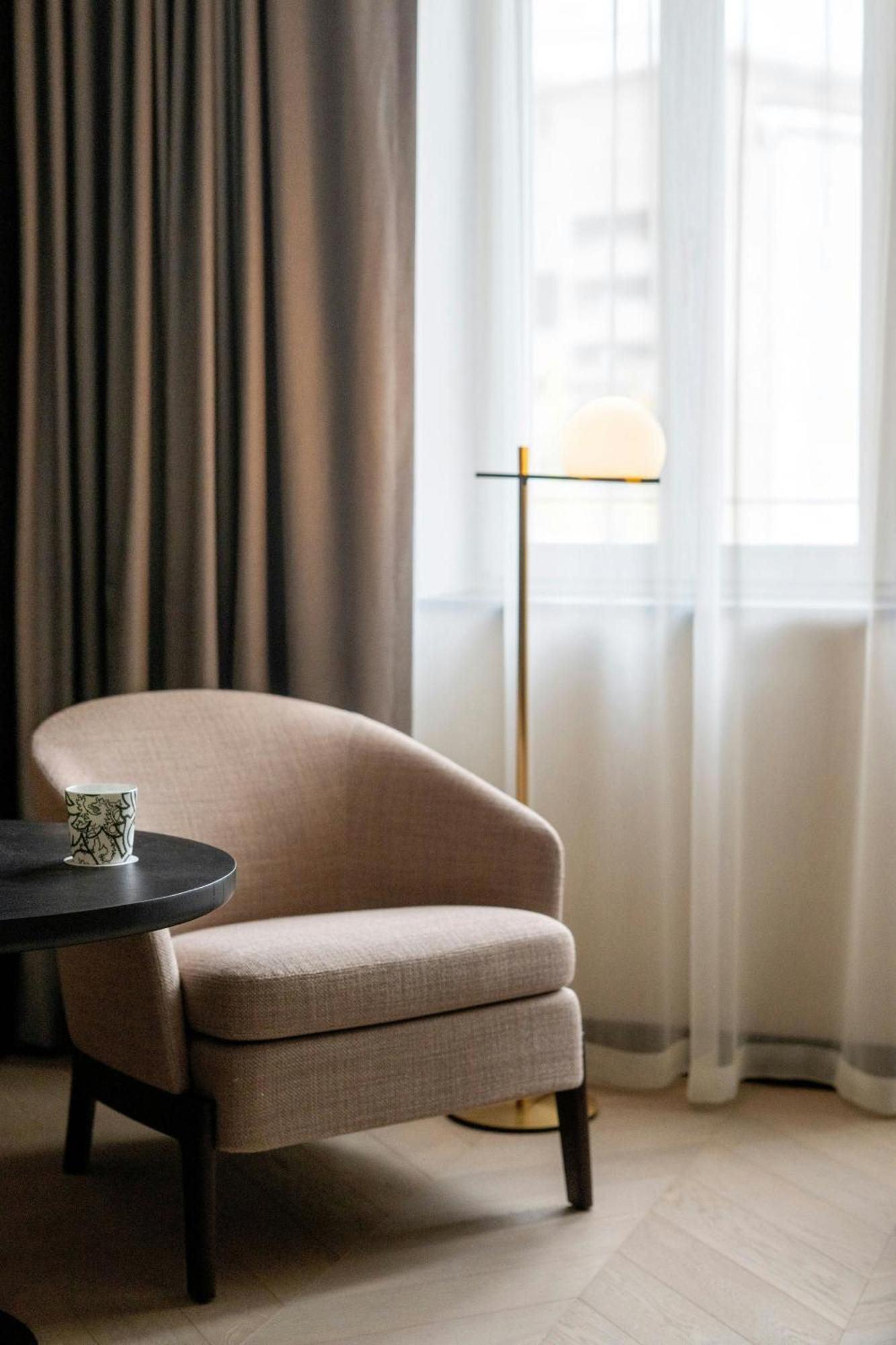 Family Junior Suite M Club Lounge Access