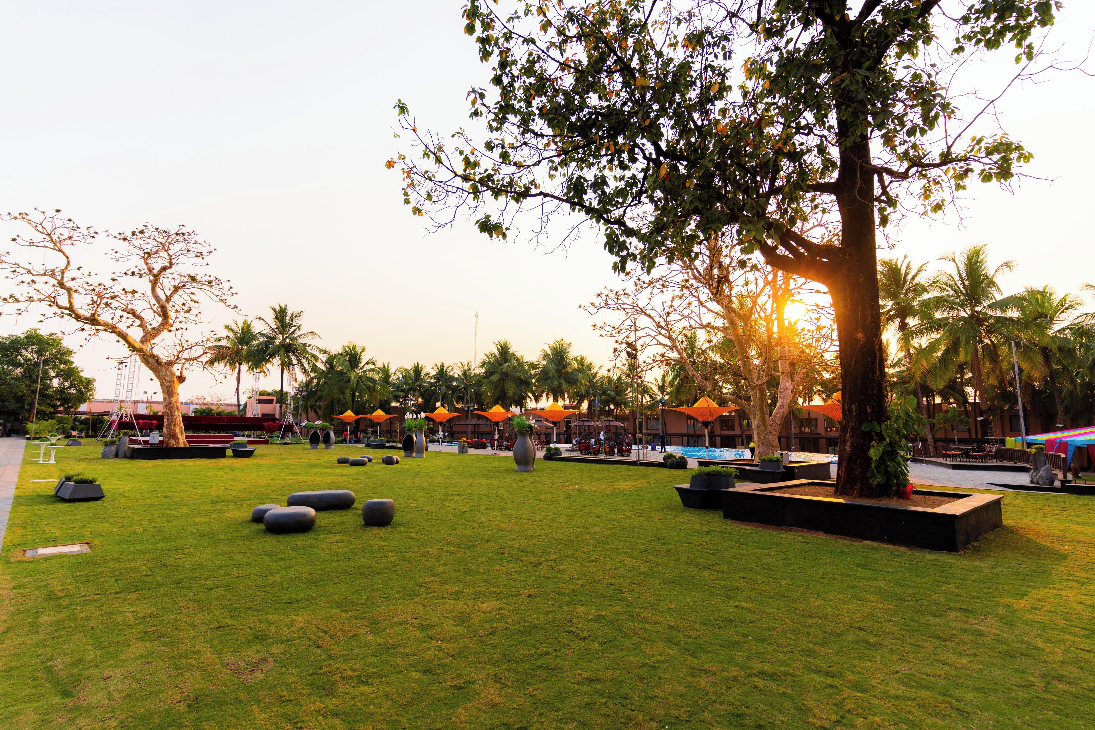 Luxury Deluxe Garden View