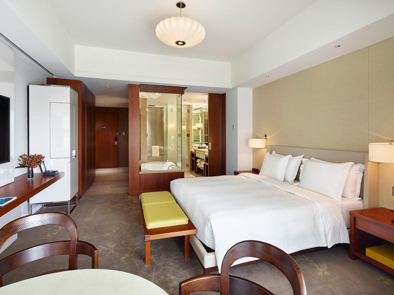 Deluxe King Room,1731396465:JPEG