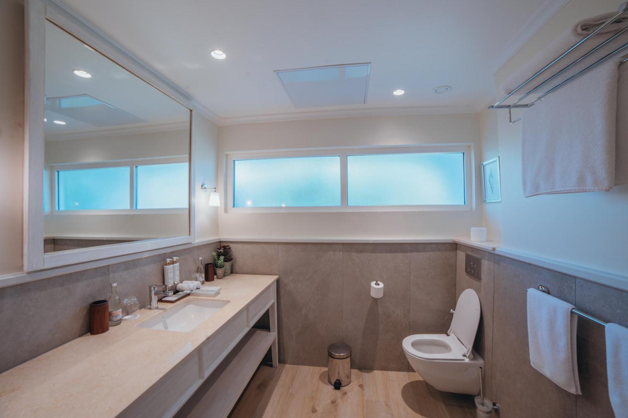 Deluxe Ocean View  Double Room