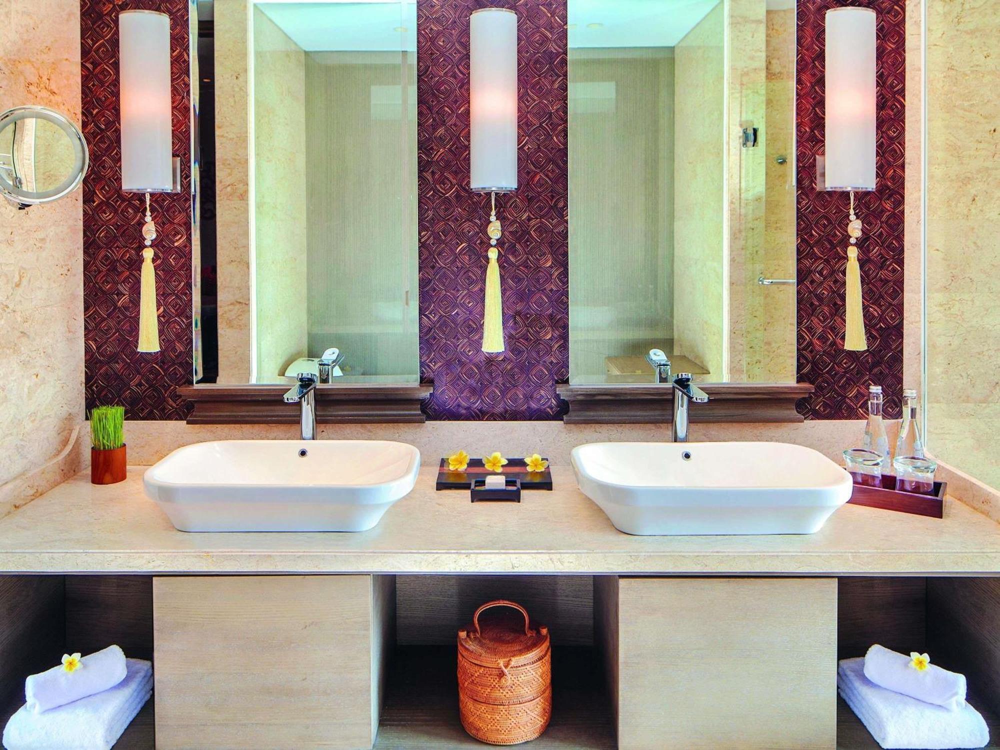 Premium King Suite