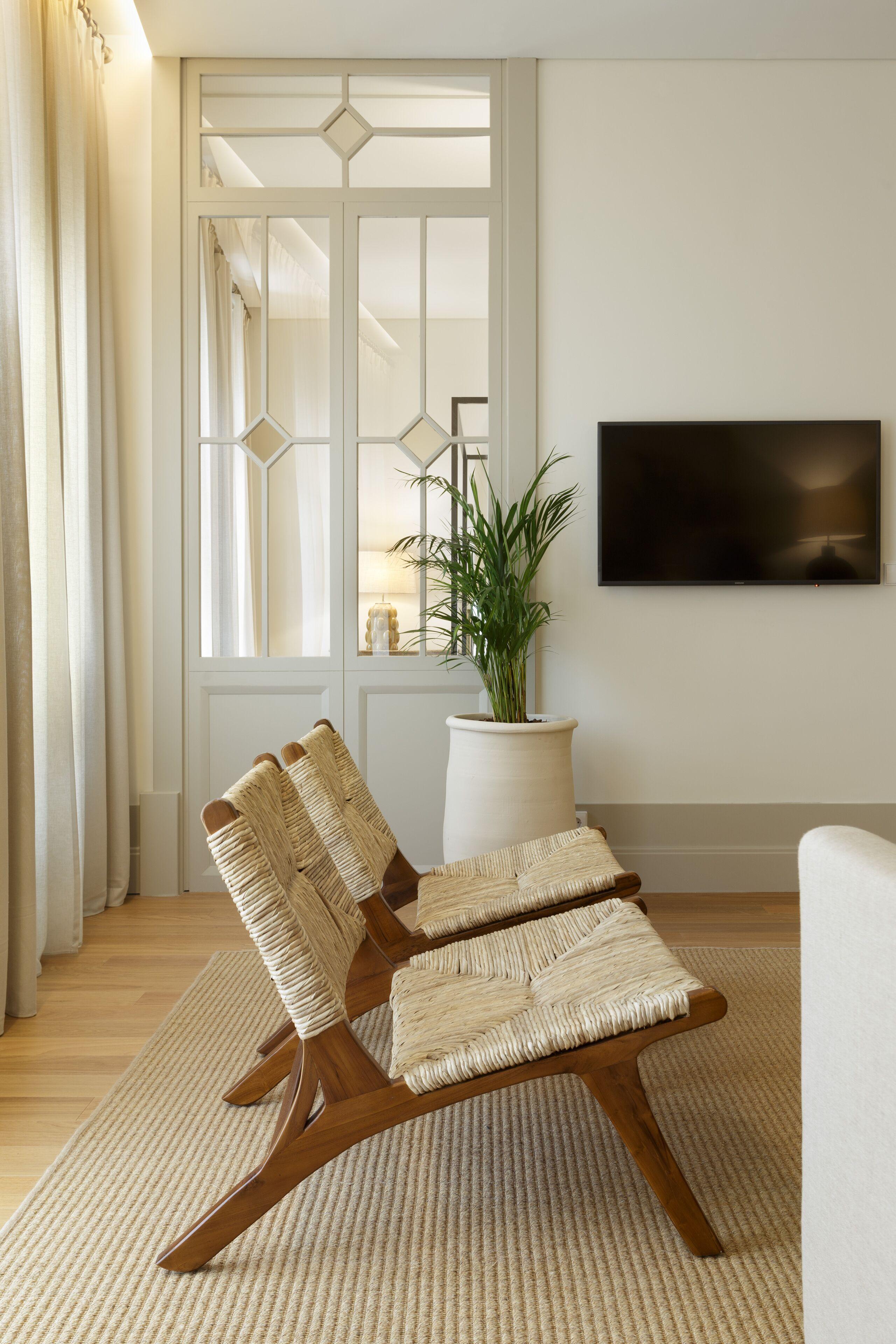 Royal Suite with Hot Tub,1743503628:JPEG