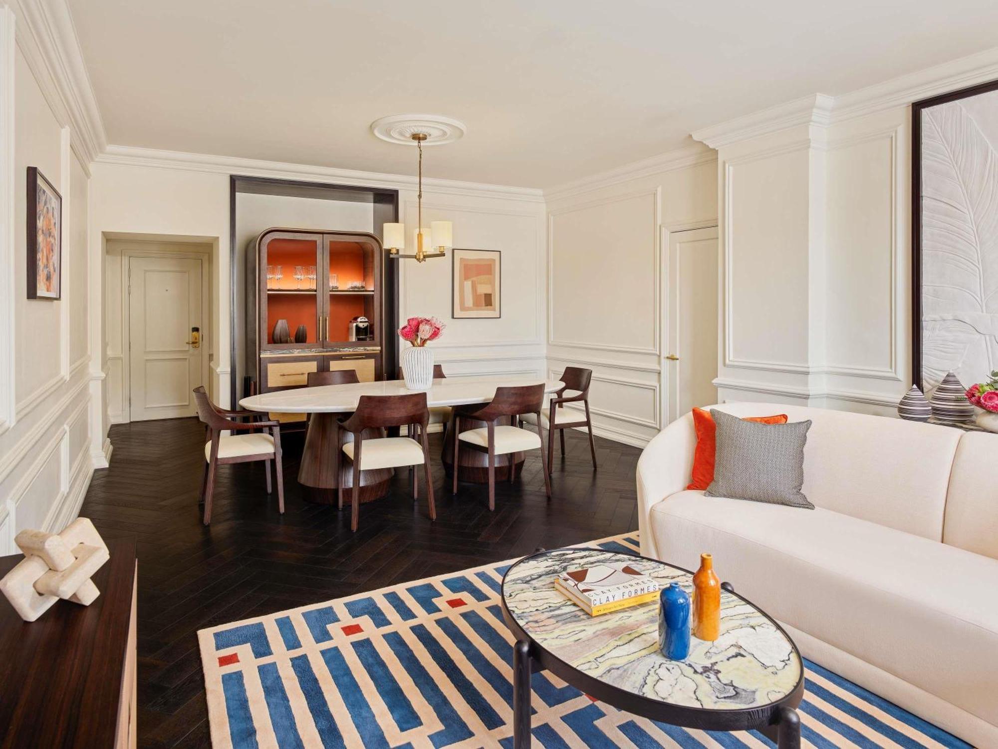One-Bedroom Signature Suite