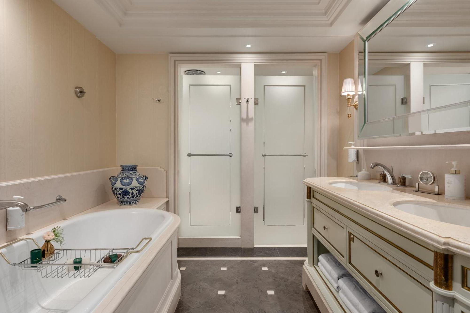 Superior Double Room,1739407982:JPEG