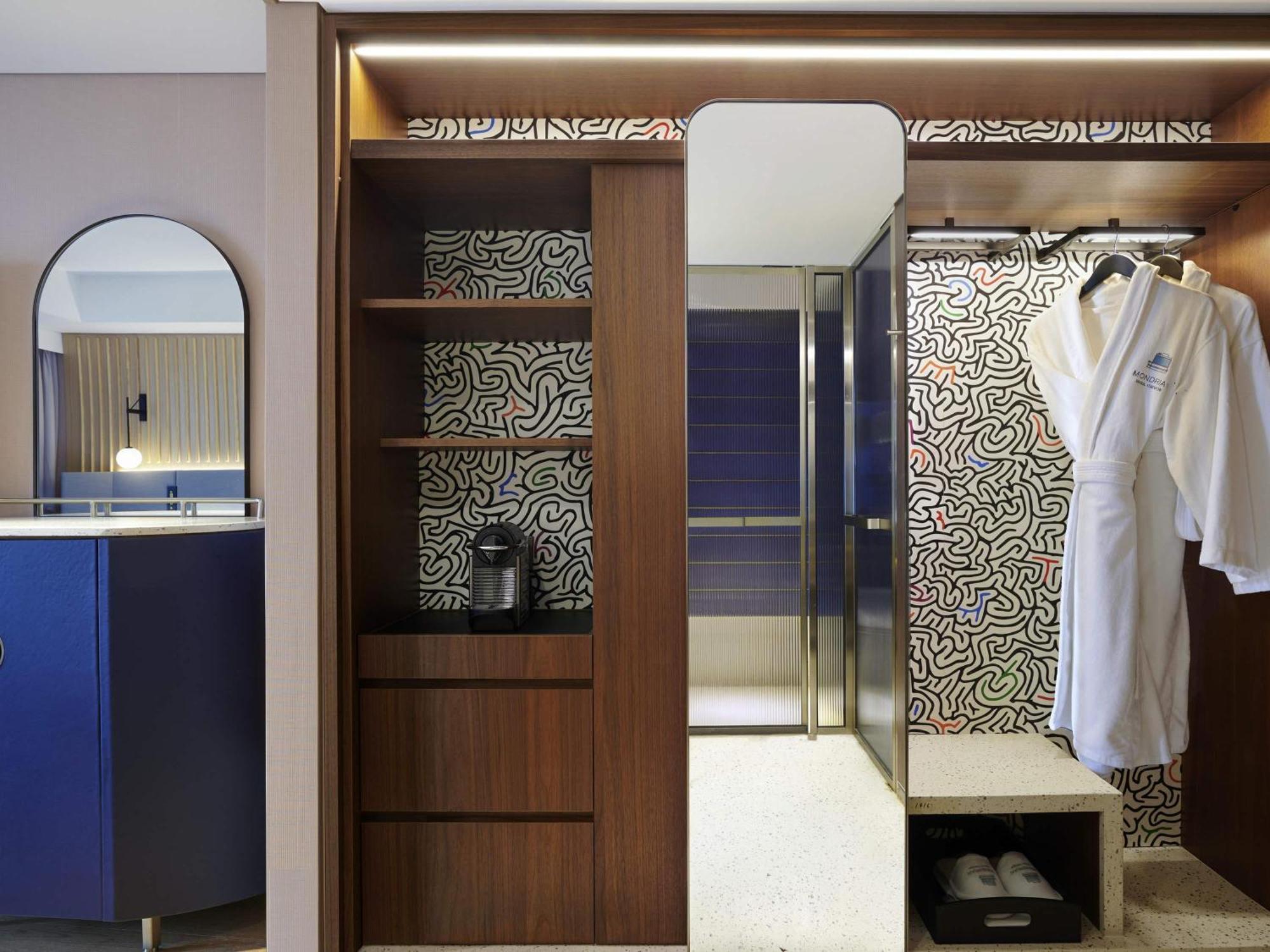 Signature King Room