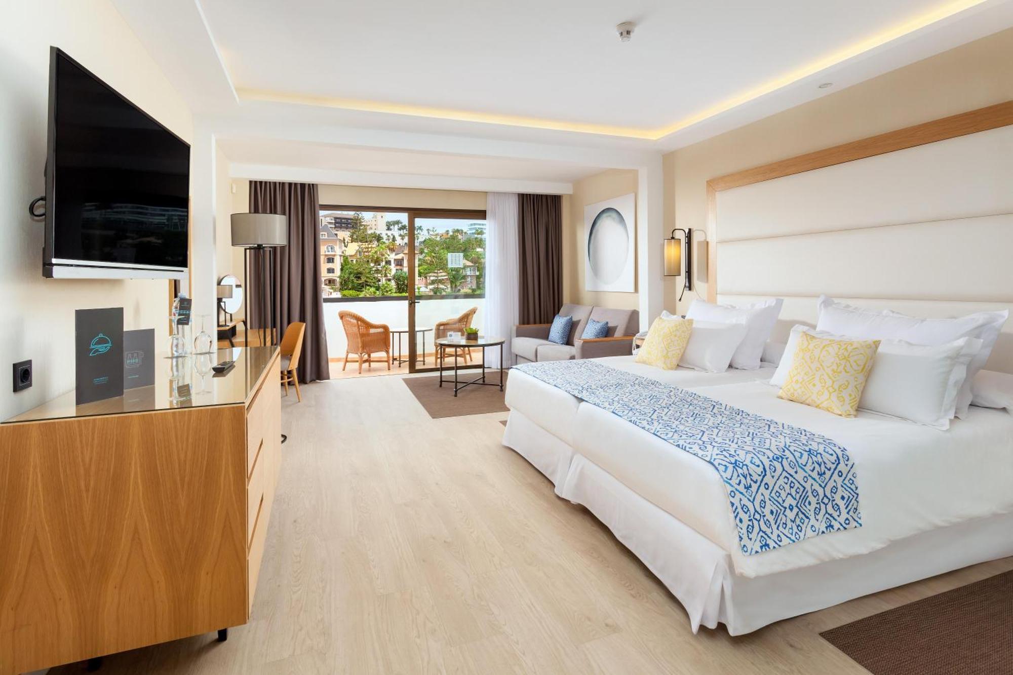 Deluxe Room Side Ocean View