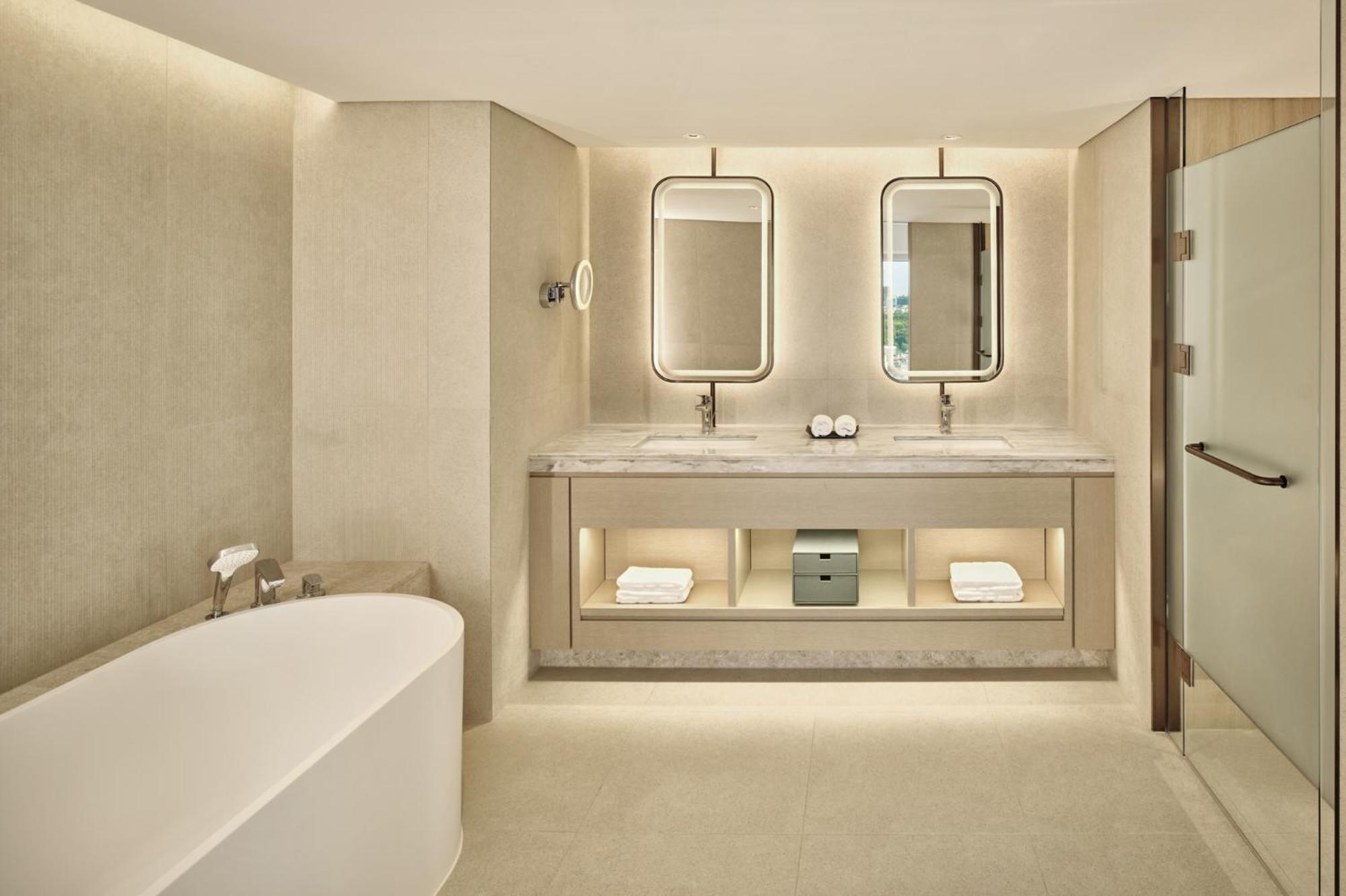 Studio Suite, Club level, Suite, 2 Double