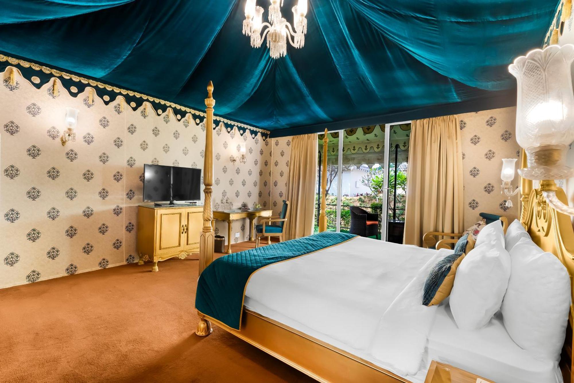 Royal Luxury Tent,1742758008:JPEG