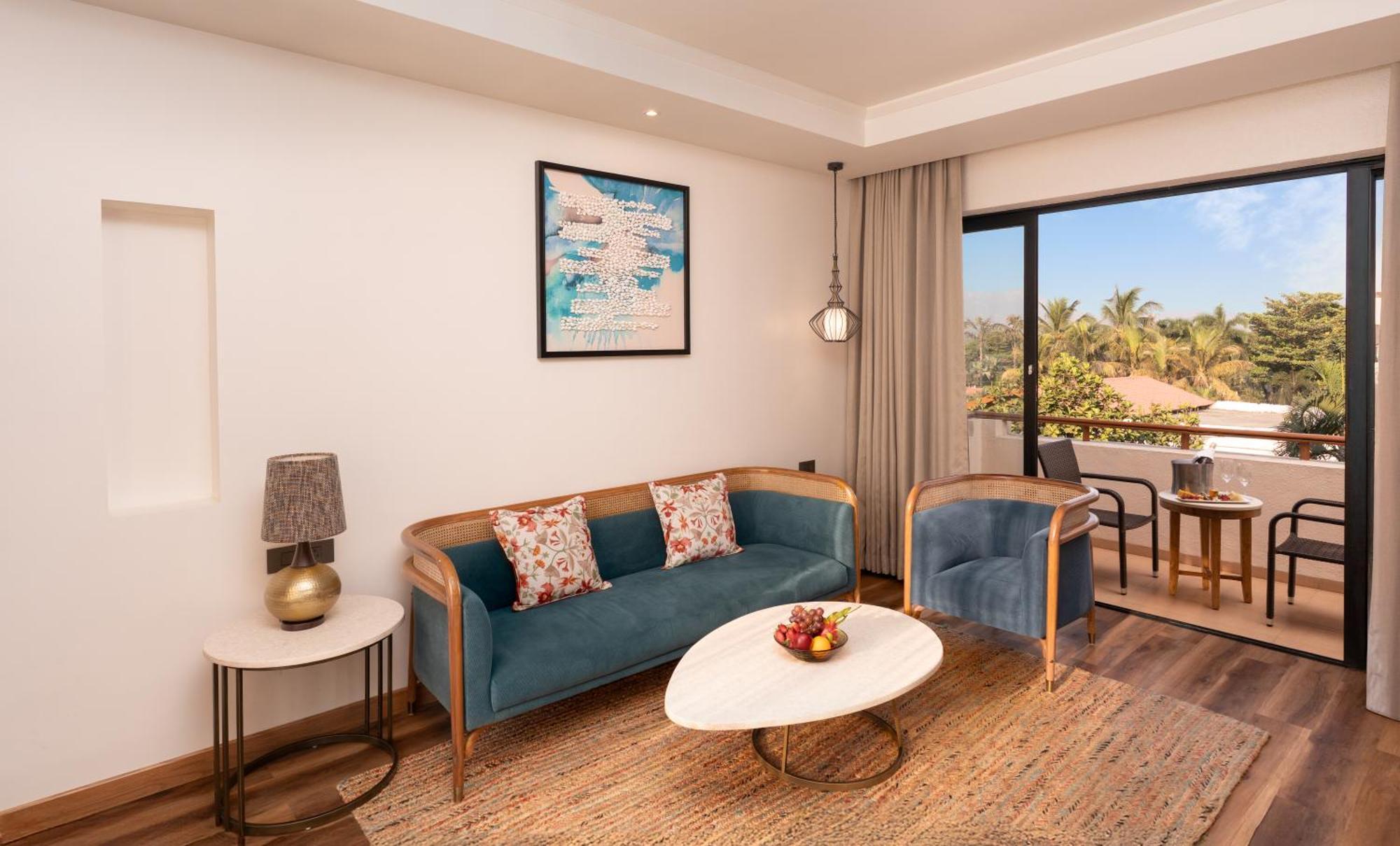 Executive Suite,1742835501:JPEG