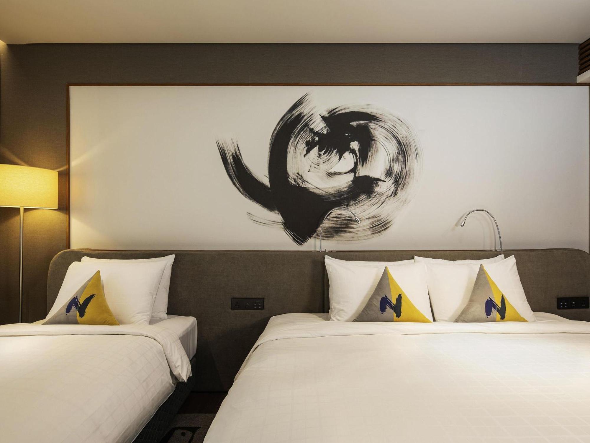 Superior Room with One Double Bed and One Single Bed