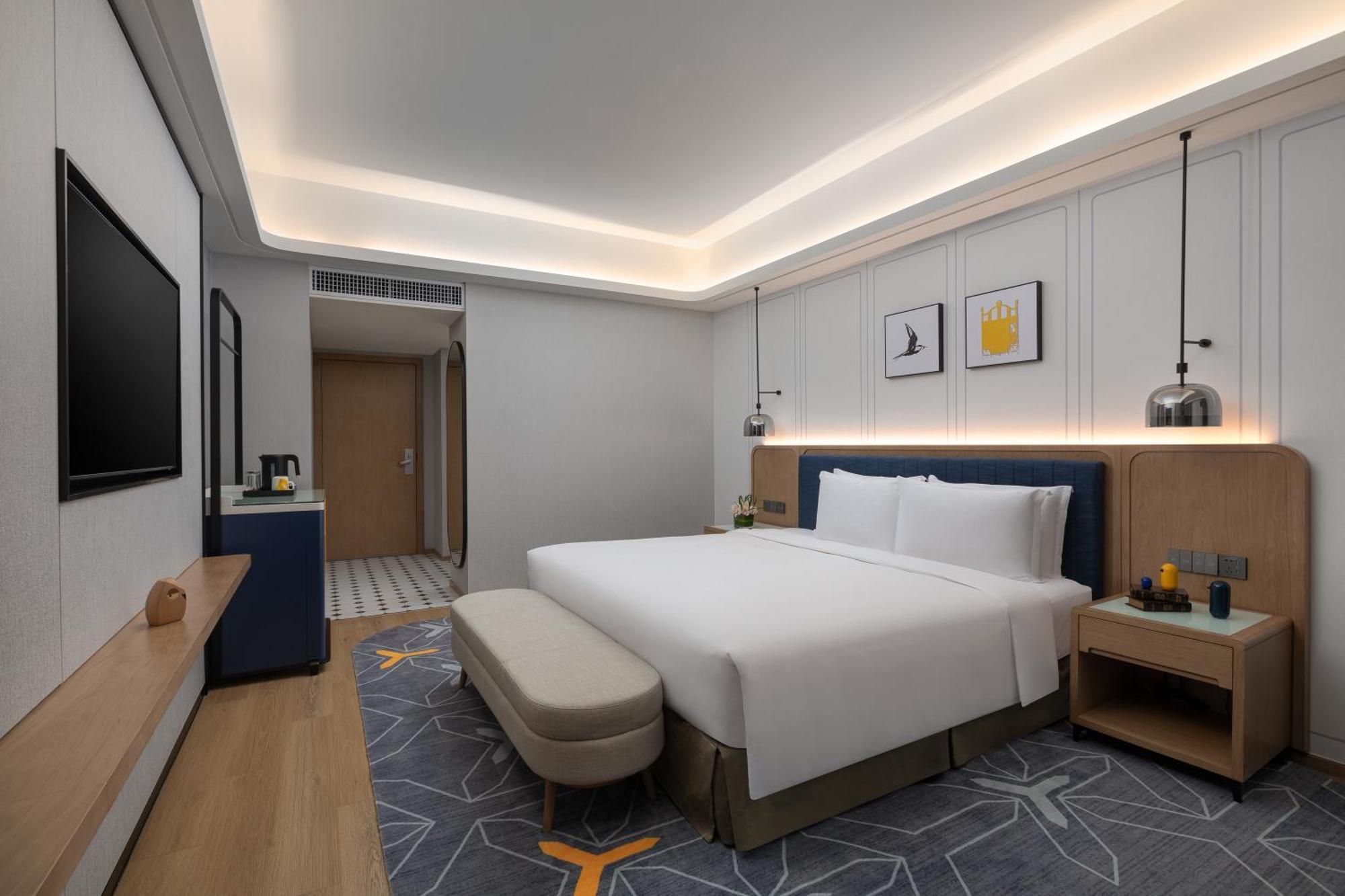 Standard King Room