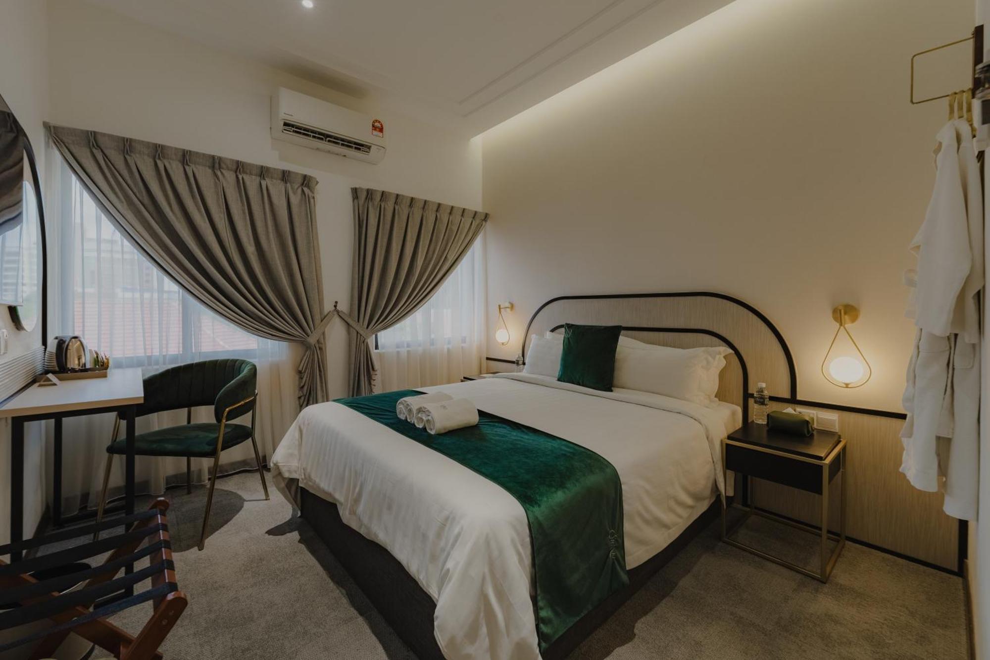 Double Room with Shared Bathroom