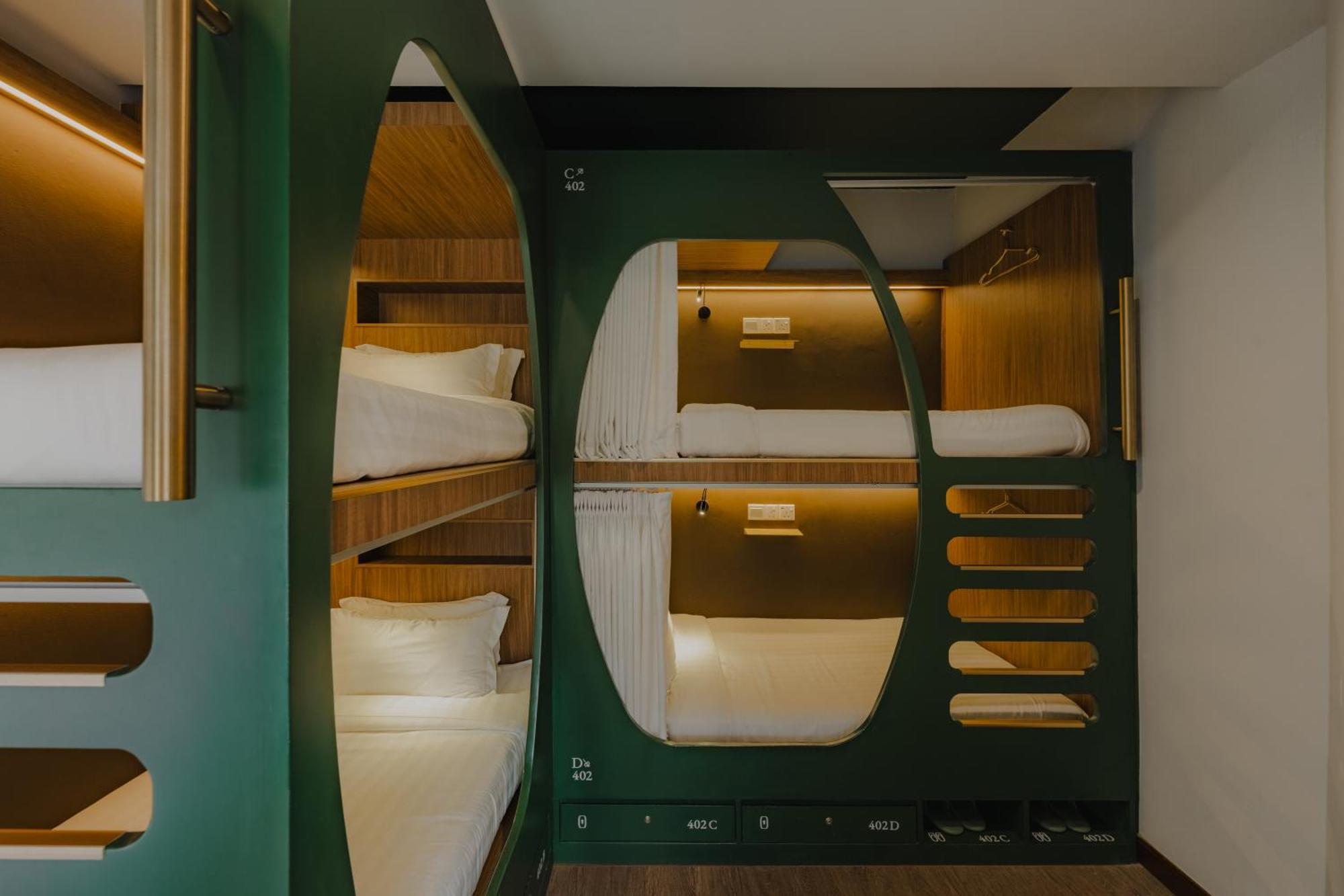 Bunk Bed in Mixed Dormitory Room