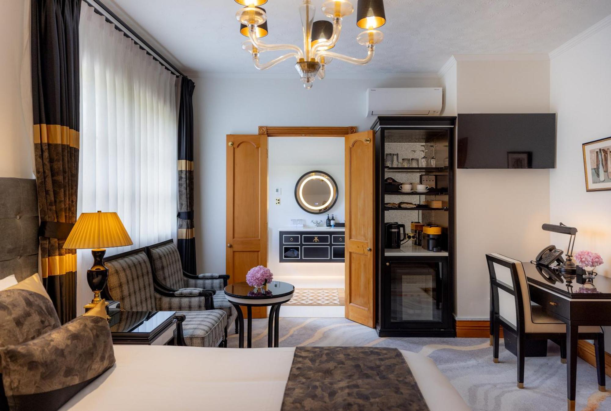 Superior King Room