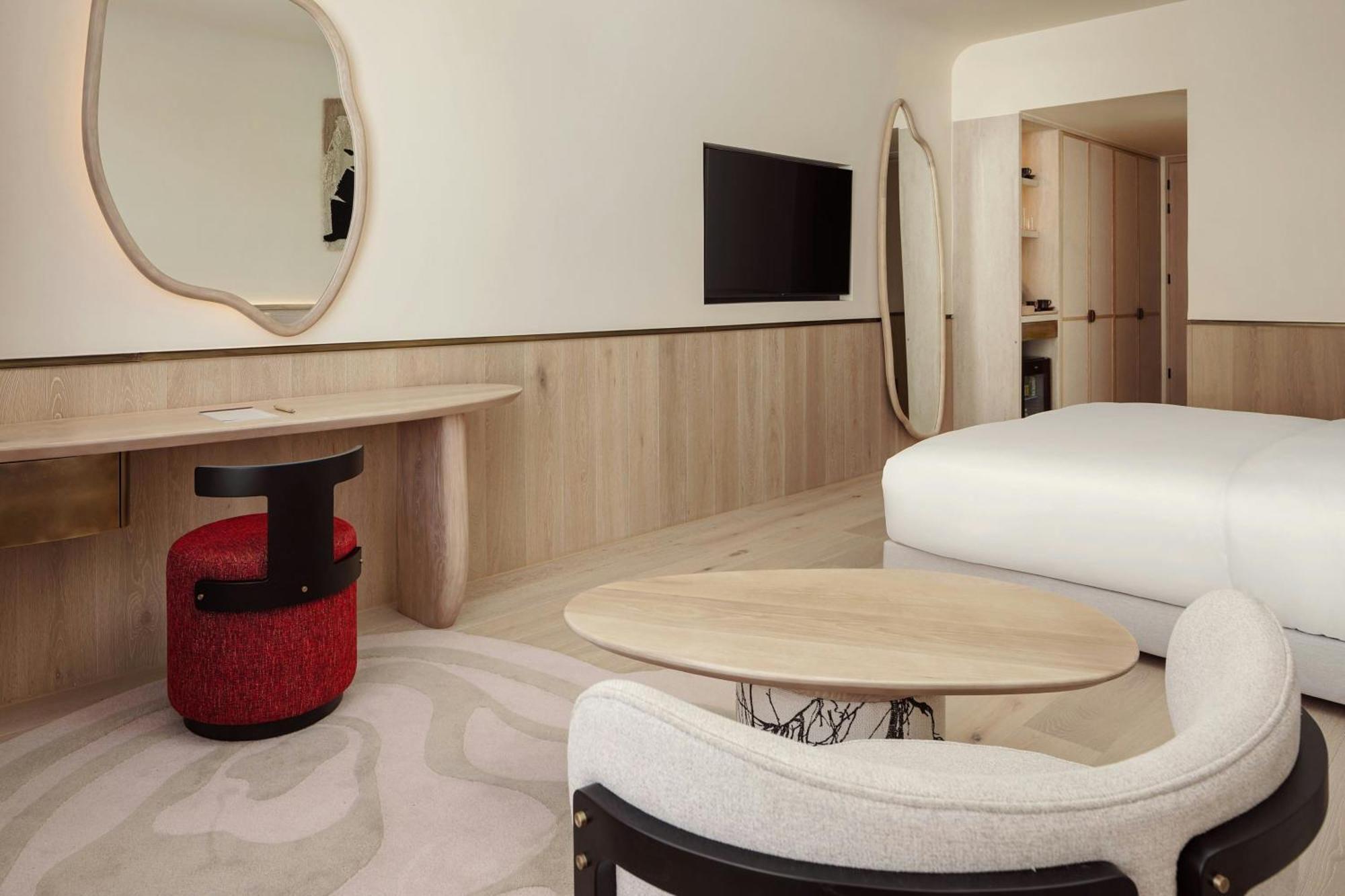 Larger King Guest Room with Mountain View
