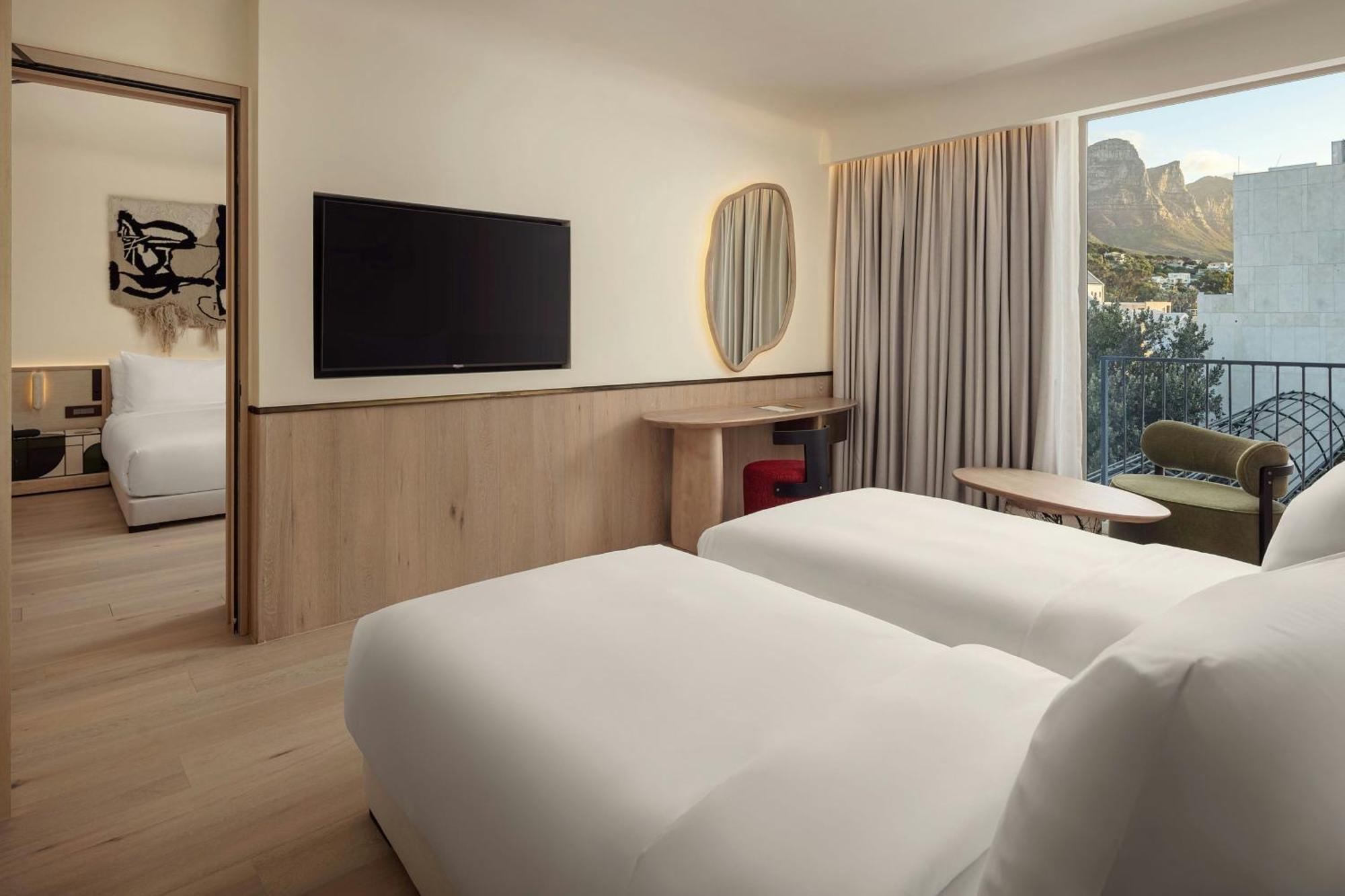 Larger Twin Guest Room with Mountain View