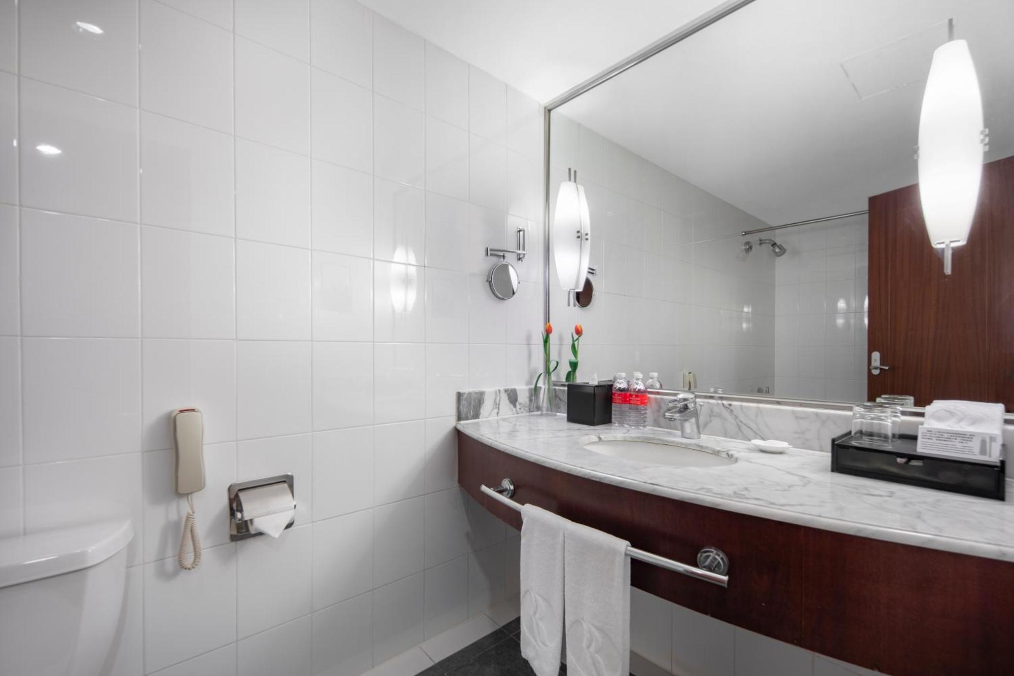 Twin Room - Non-Smoking